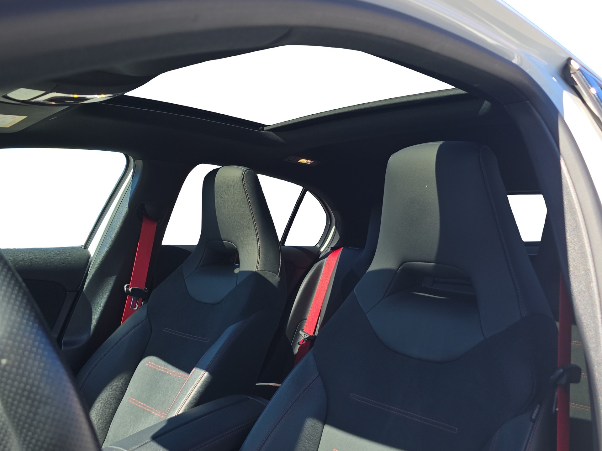 MERCEDES-BENZ A AMG 35 4Matic 8G-DCT-image-7