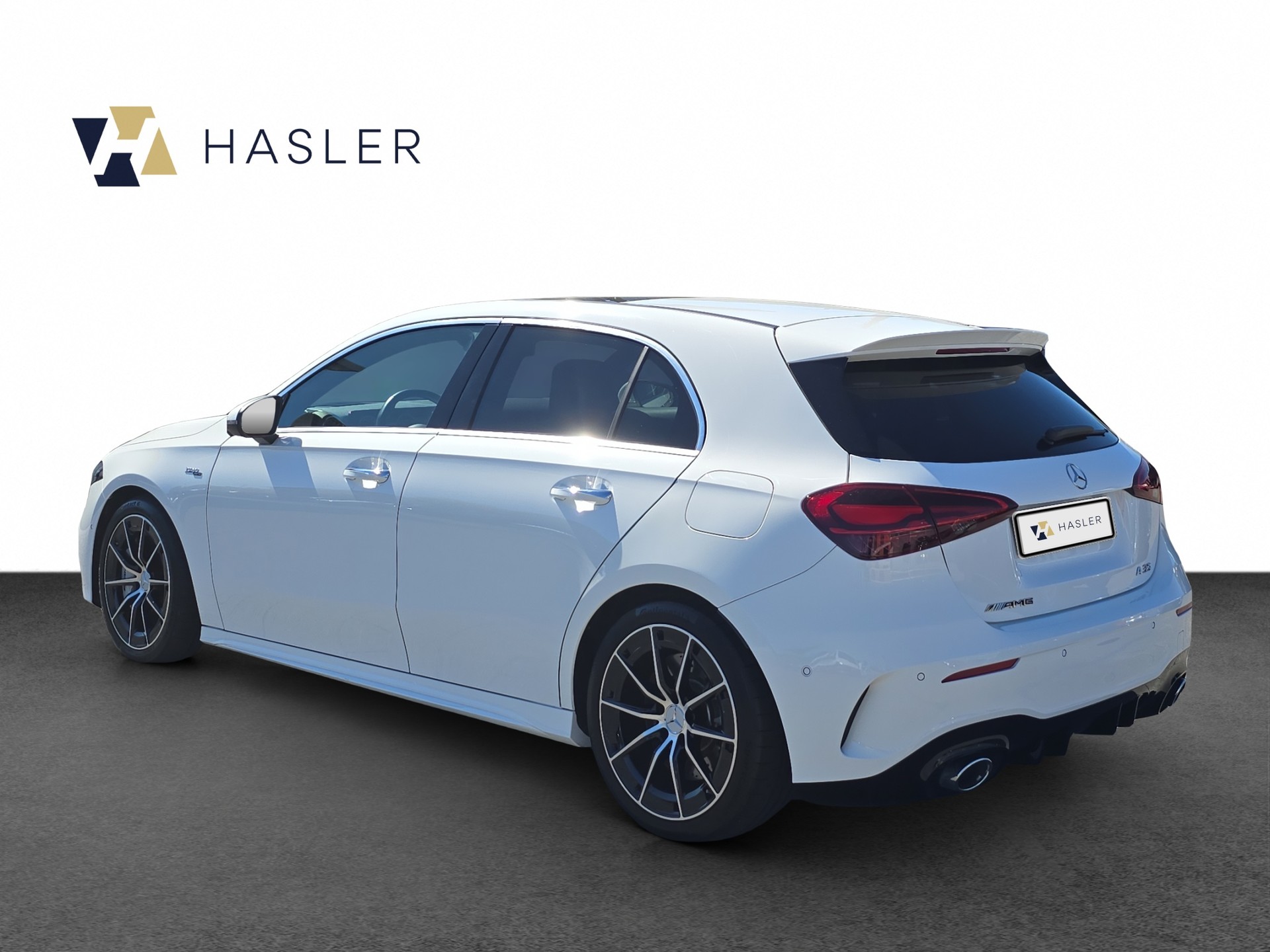 MERCEDES-BENZ A AMG 35 4Matic 8G-DCT-showroom-element-3