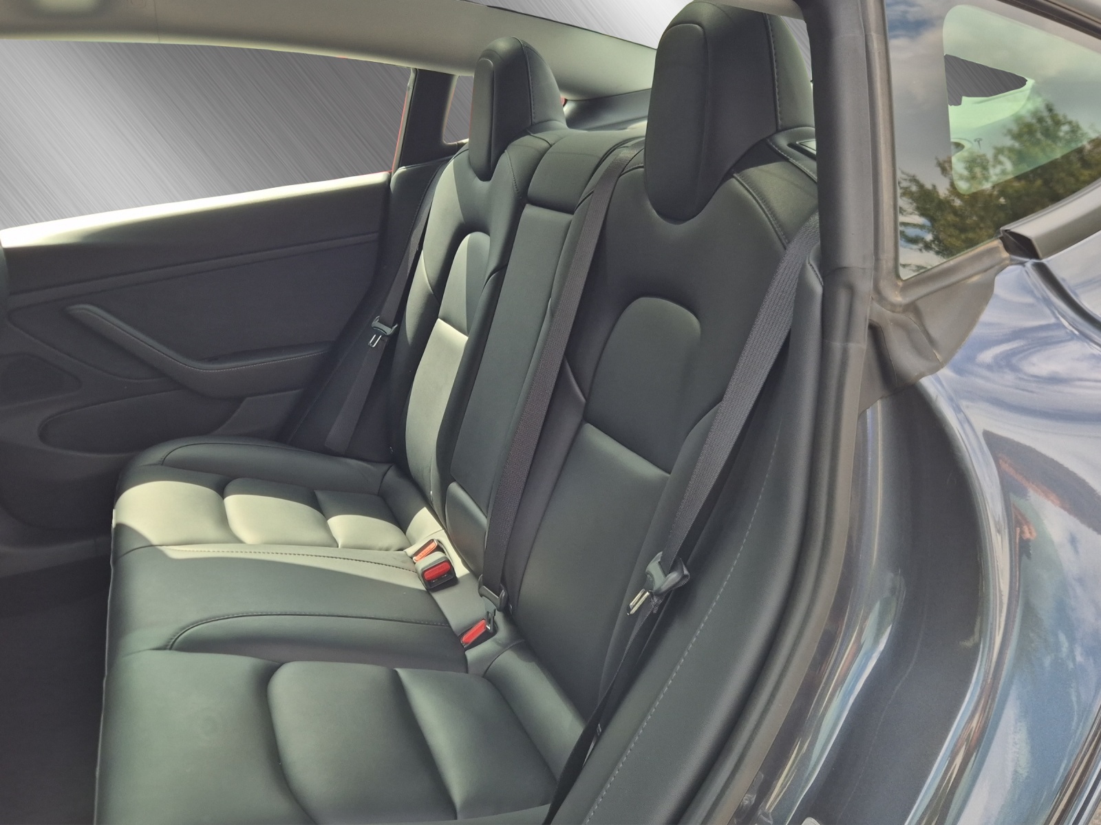 TESLA Model 3 Long Range Dual Motor-image-10