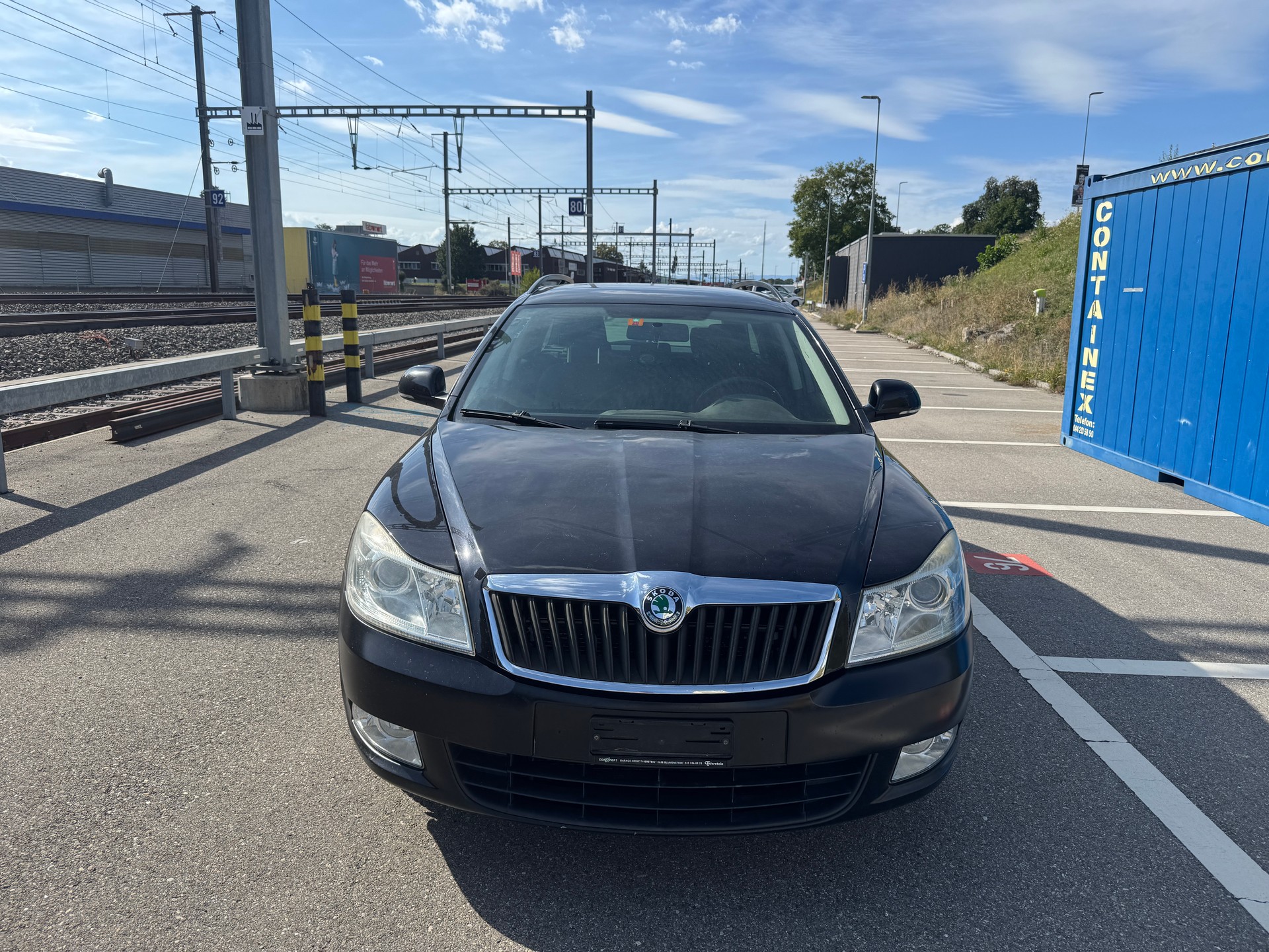 SKODA Octavia Combi 1.6 TDI Swiss Adventure 4x4-showroom-element-1