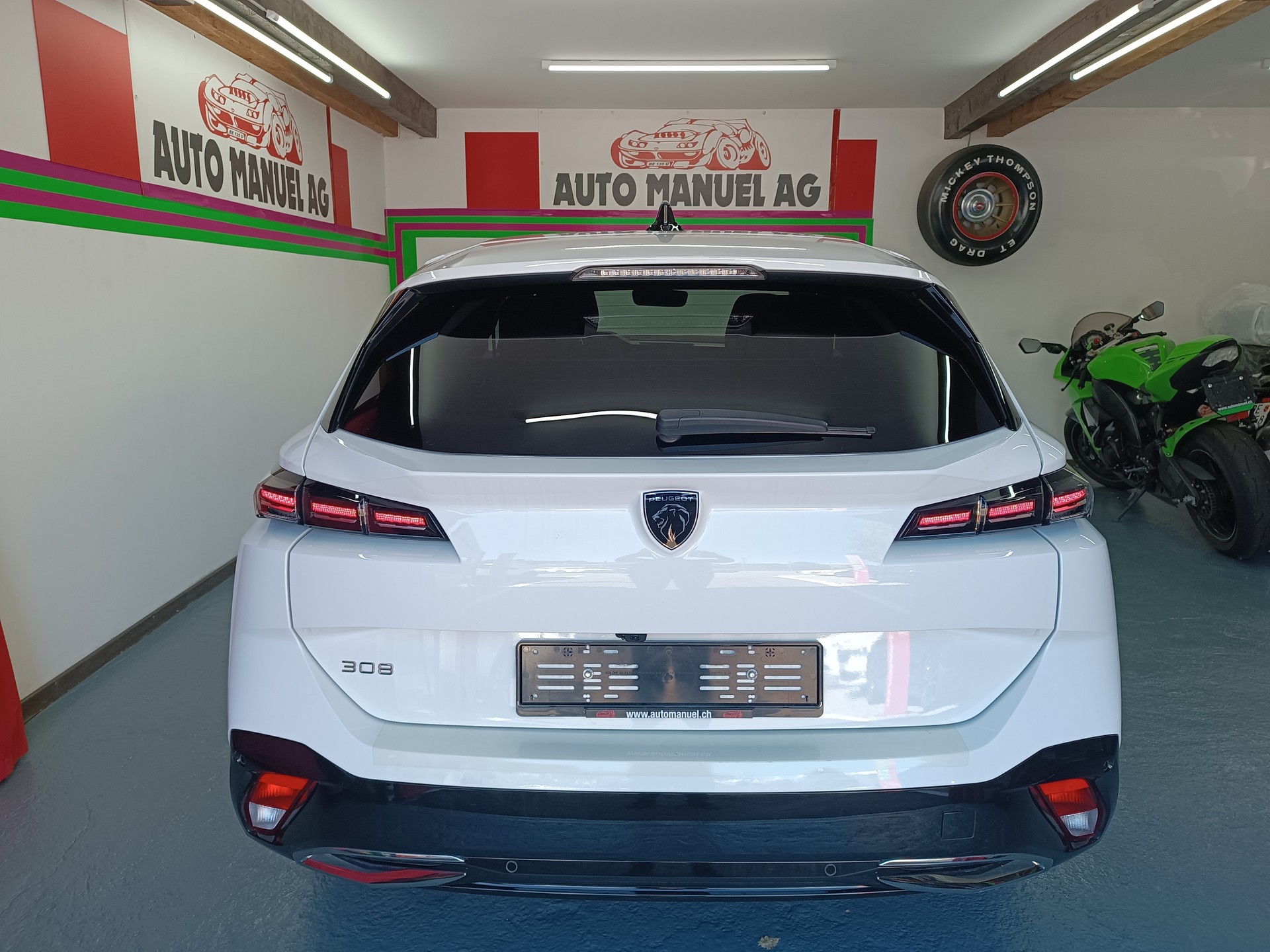 PEUGEOT 308 SW 1.5 BlueHDI Allure Pack EAT8-image-5