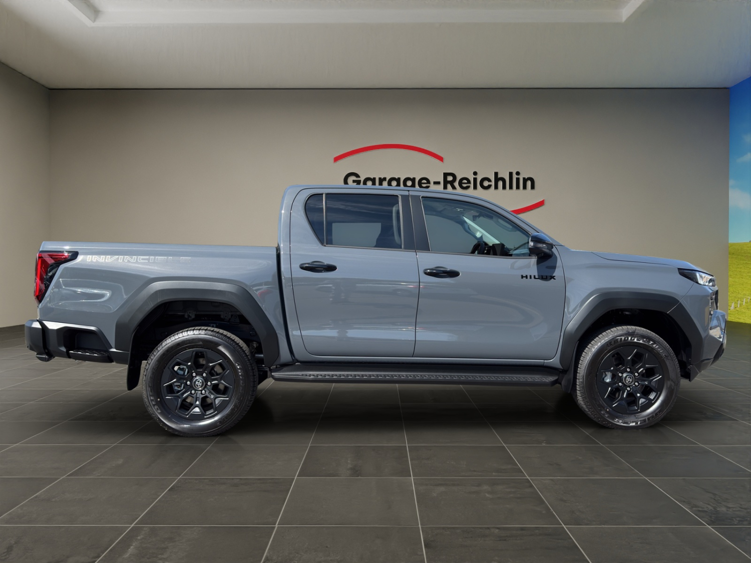 TOYOTA Hilux Double Cab.-Pick-up 2.8 D-4D MHEV 204 Invincible-image-4