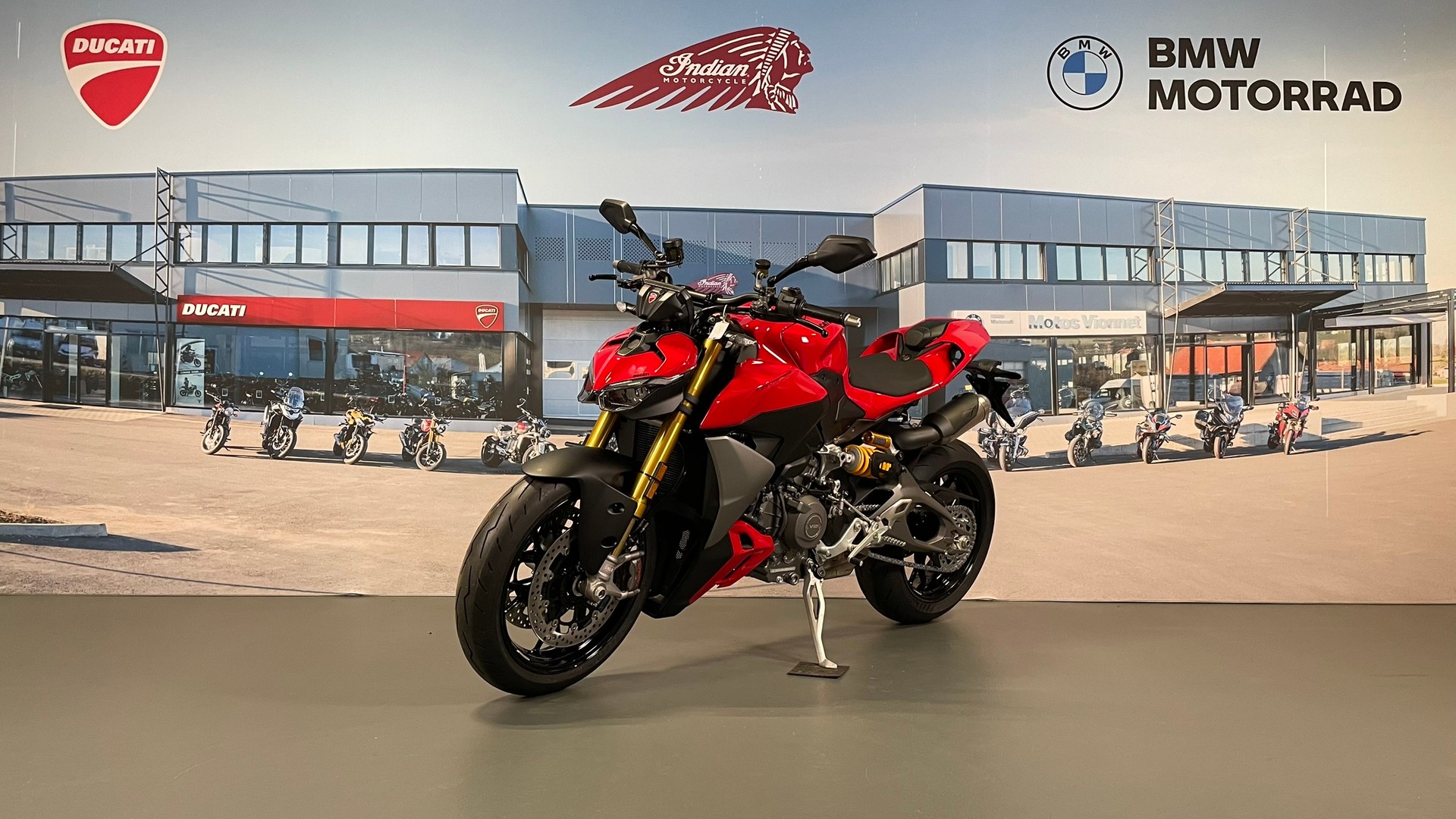 DUCATI Streetfighter V2 S-showroom-element-2