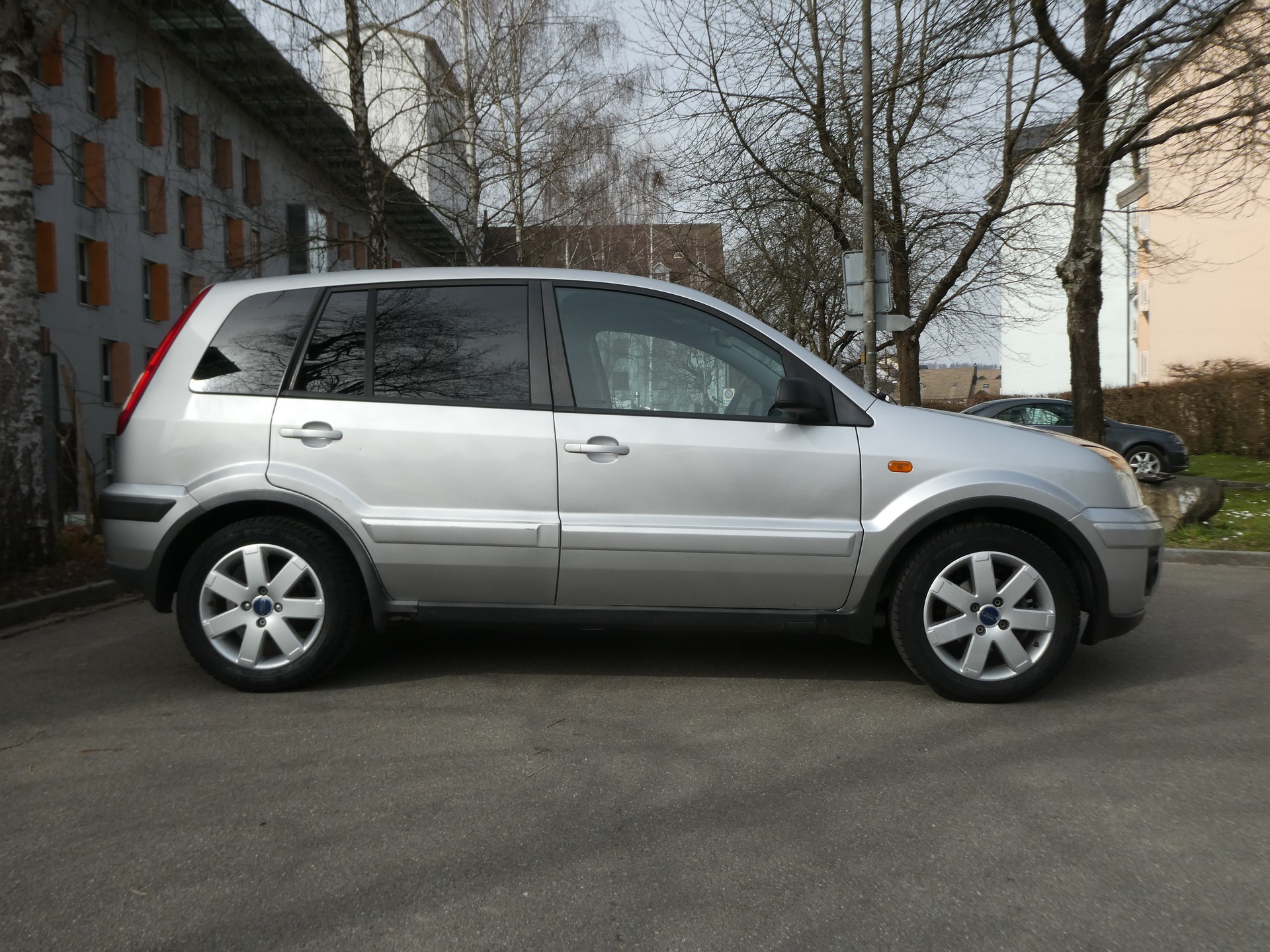 FORD Fusion 1.6 16V Plus-image-5