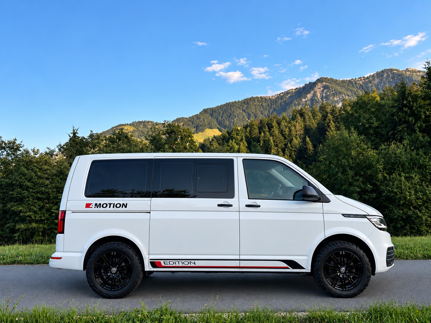 VW T6.1 Caravelle 2.0 TDI Trendline 4Motion-image-3