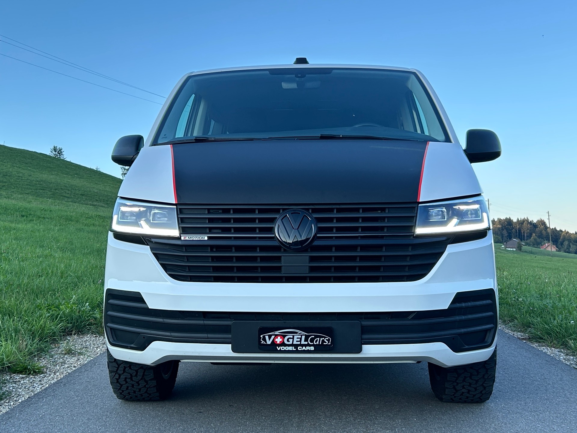 VW T6.1 Caravelle 2.0 TDI Trendline 4Motion-image-1