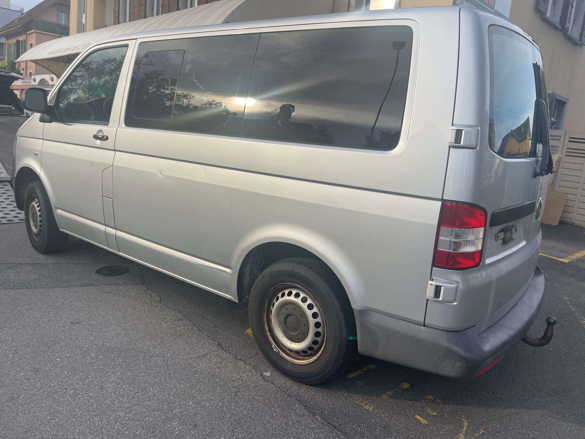 VW T5 2.0 TDI-image-4
