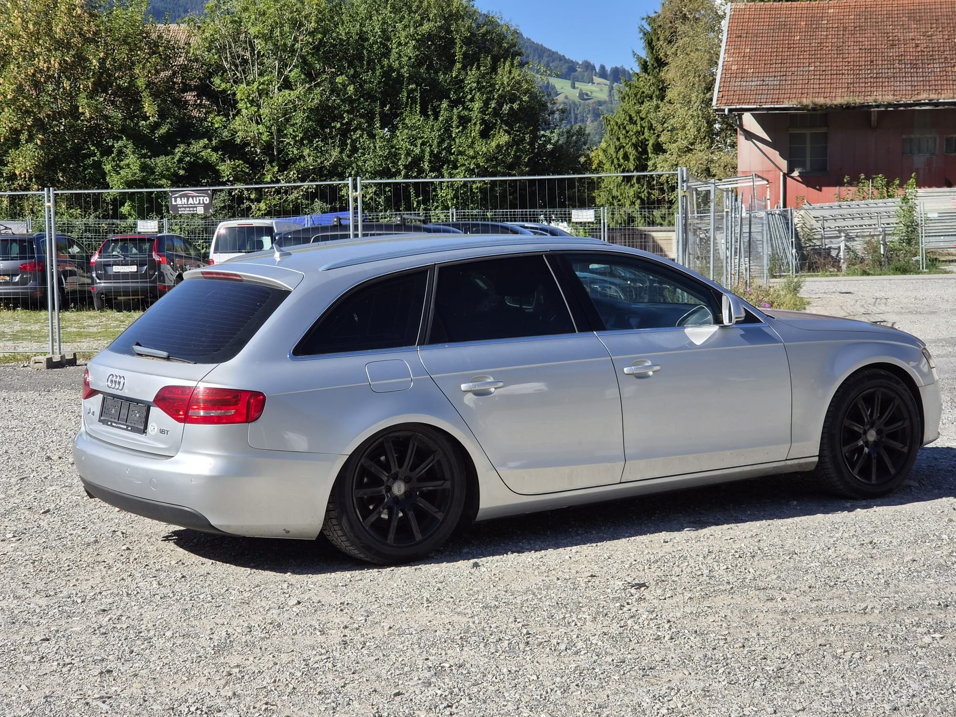 AUDI A4 Avant 1.8 TFSI multitronic-image-4