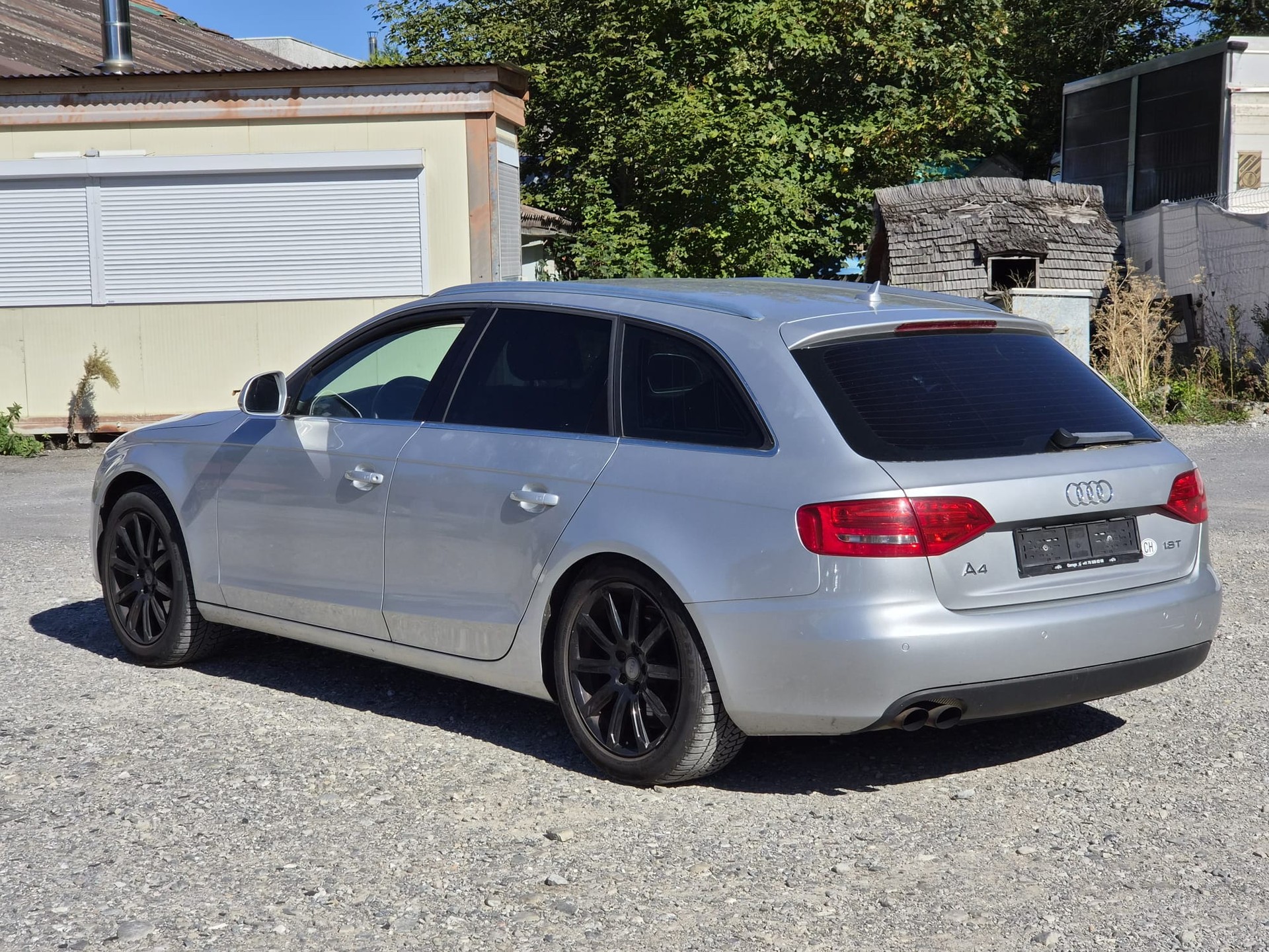 AUDI A4 Avant 1.8 TFSI multitronic-image-6