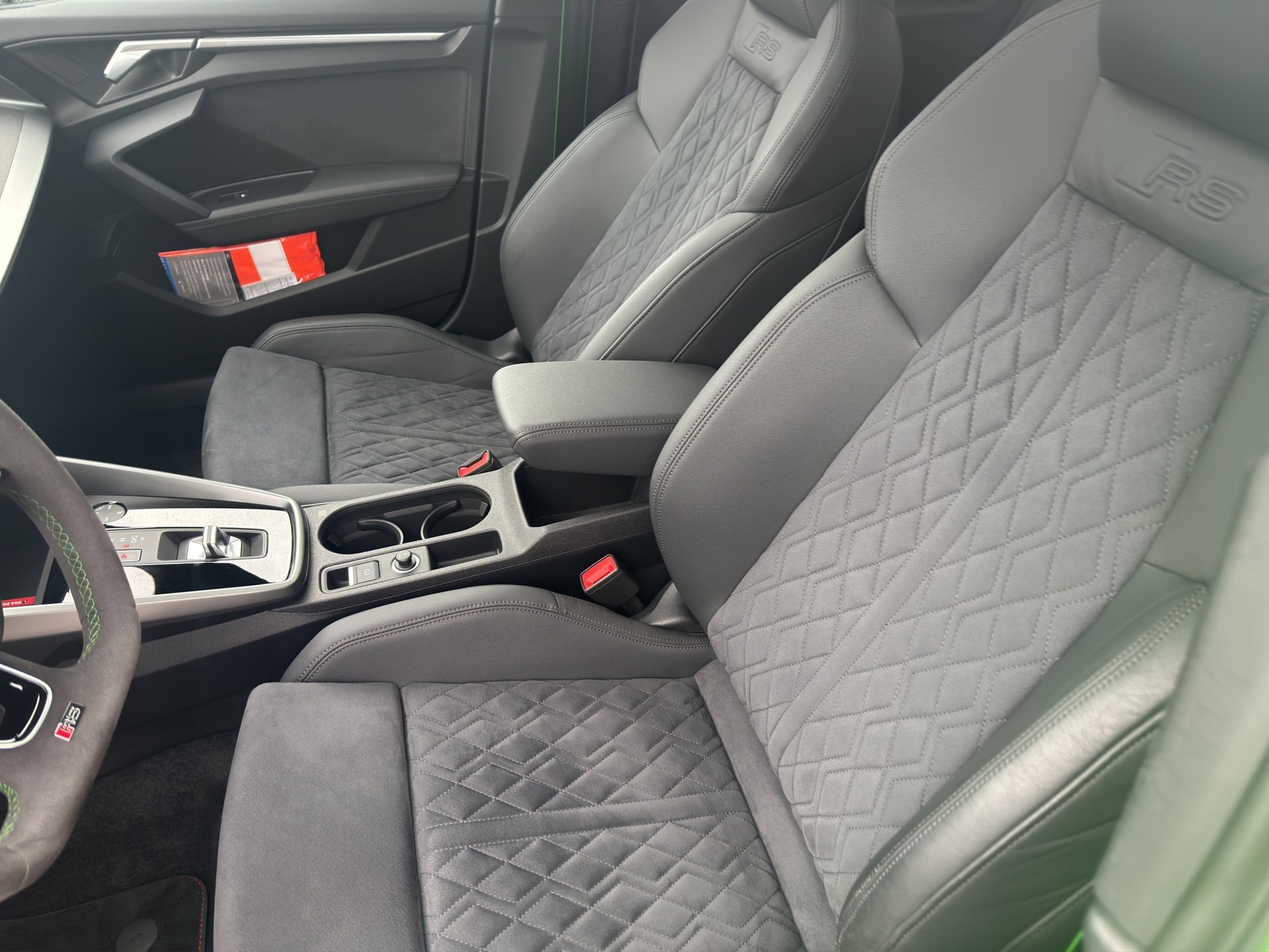 AUDI RS3 Limousine 2.5 TFSI quattro S-tronic-image-5