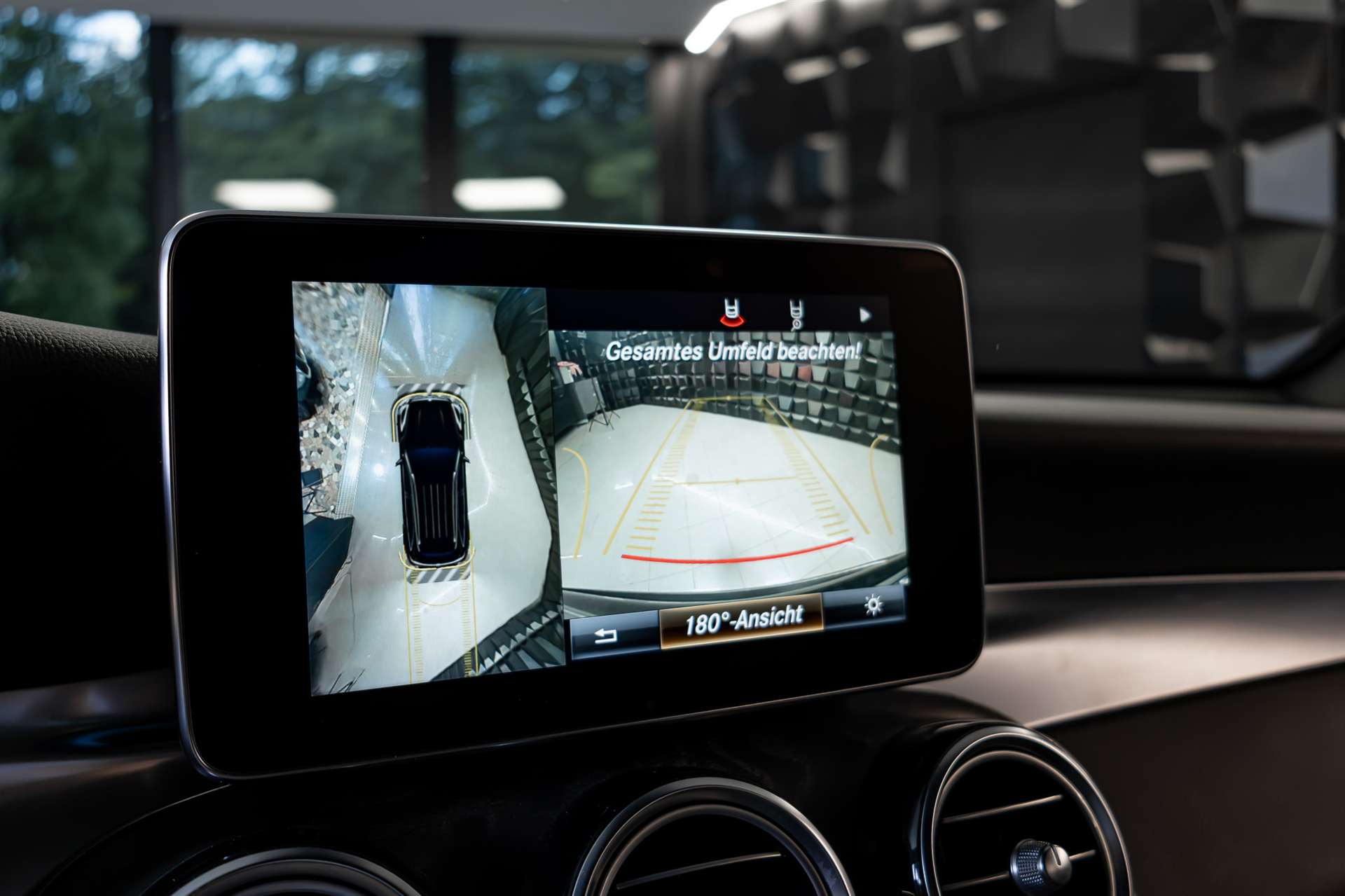 MERCEDES-BENZ GLC 350 d AMG Line 4Matic 9G-Tronic-image-16