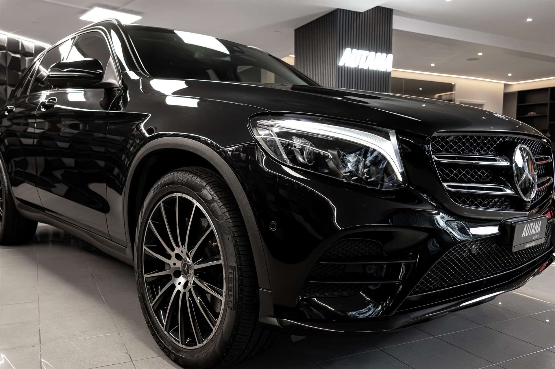 MERCEDES-BENZ GLC 350 d AMG Line 4Matic 9G-Tronic-image-26