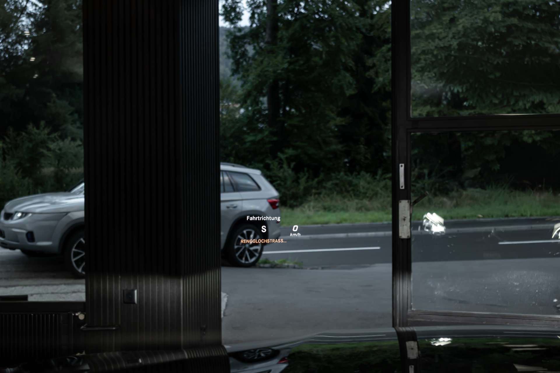 MERCEDES-BENZ GLC 350 d AMG Line 4Matic 9G-Tronic-image-9