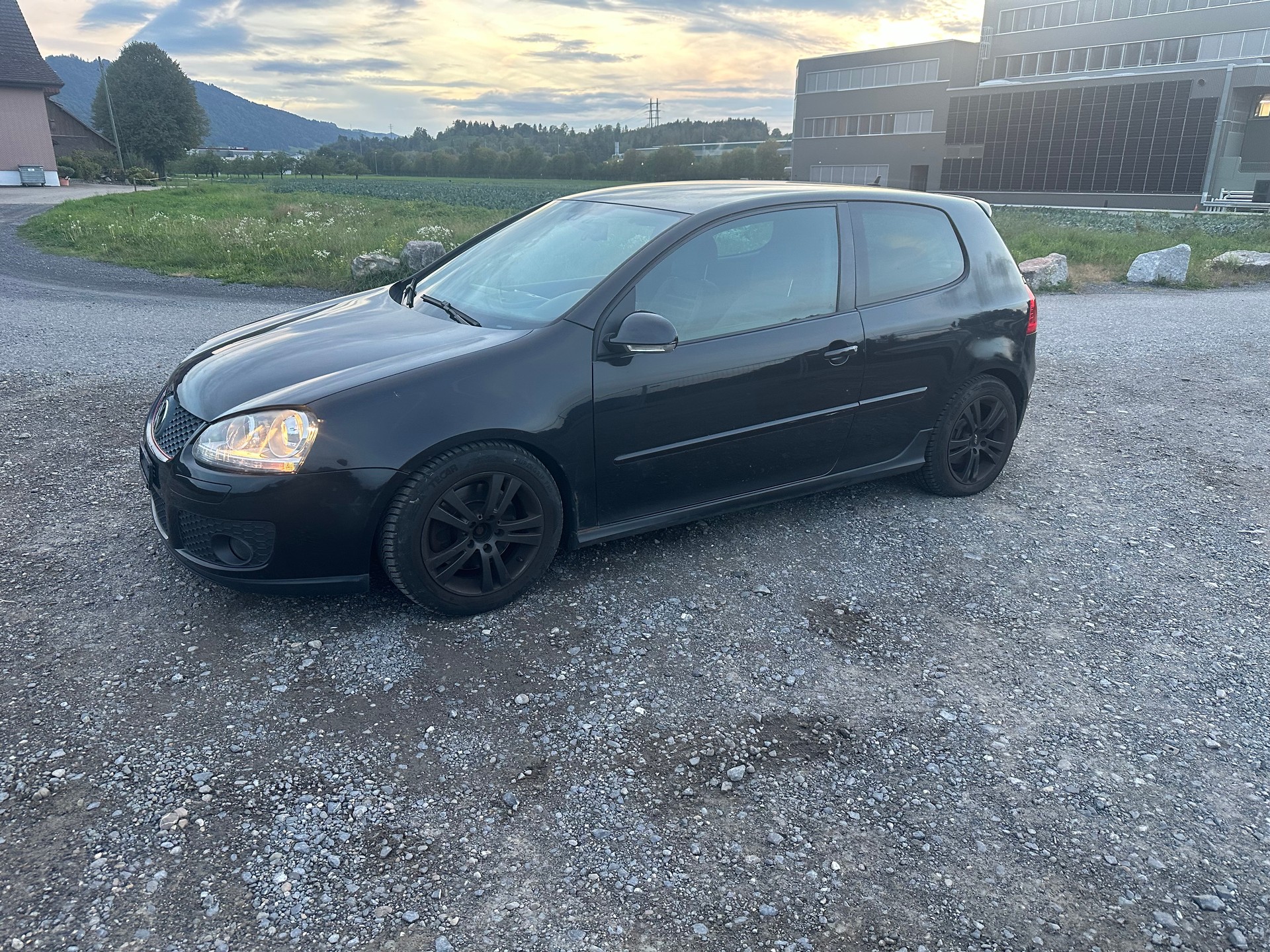 VW Golf 2.0 TFSI GTI-image-0