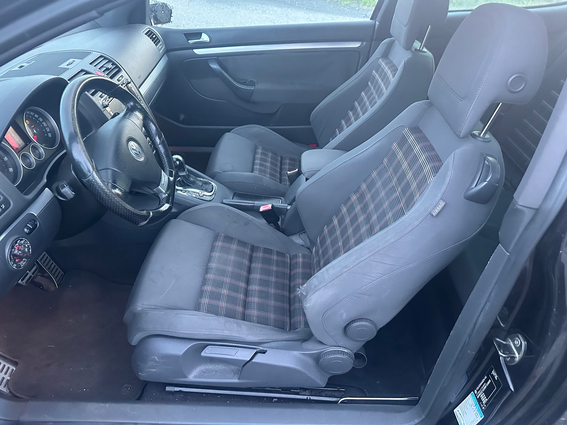 VW Golf 2.0 TFSI GTI-image-9