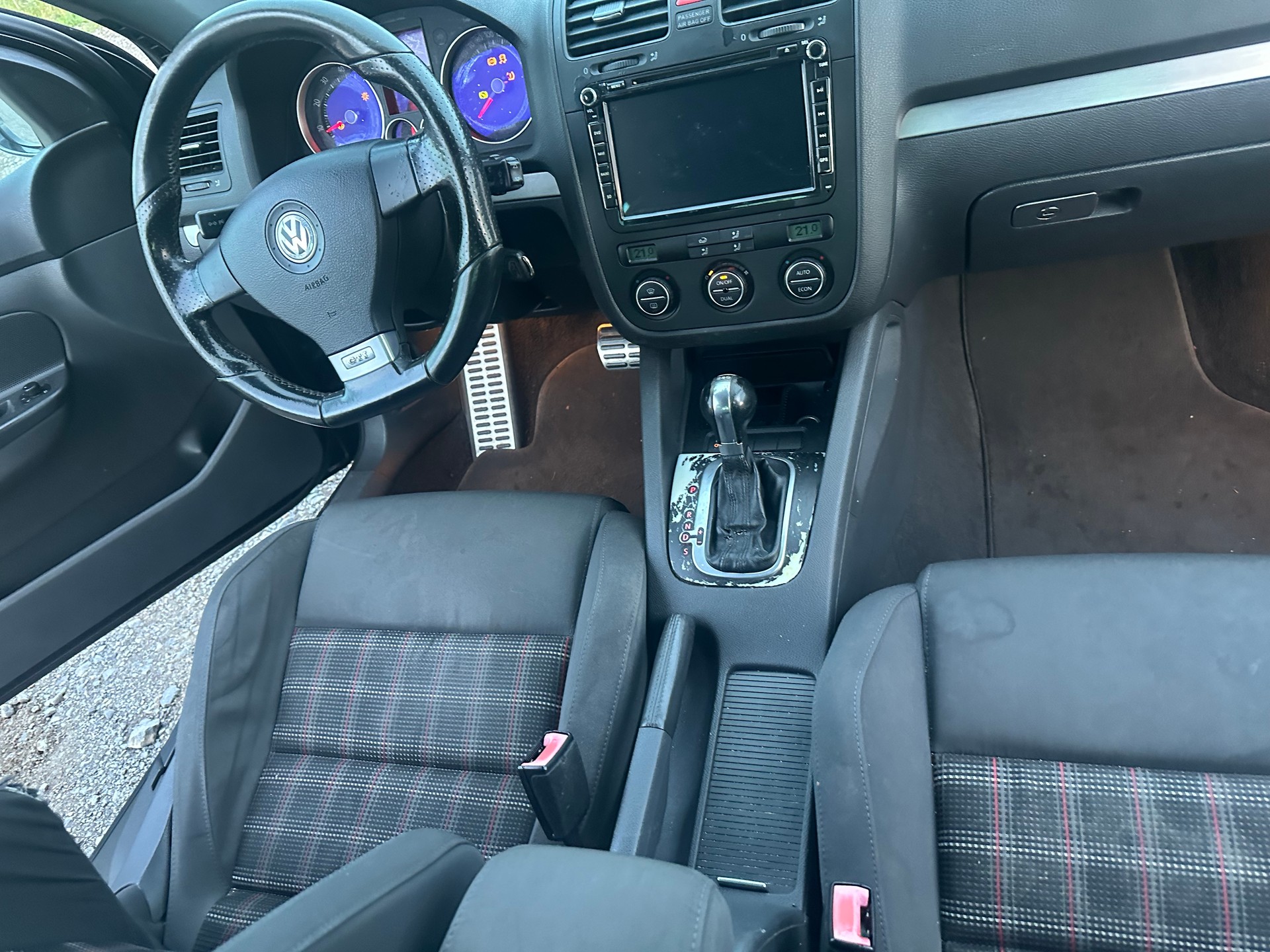 VW Golf 2.0 TFSI GTI-image-10