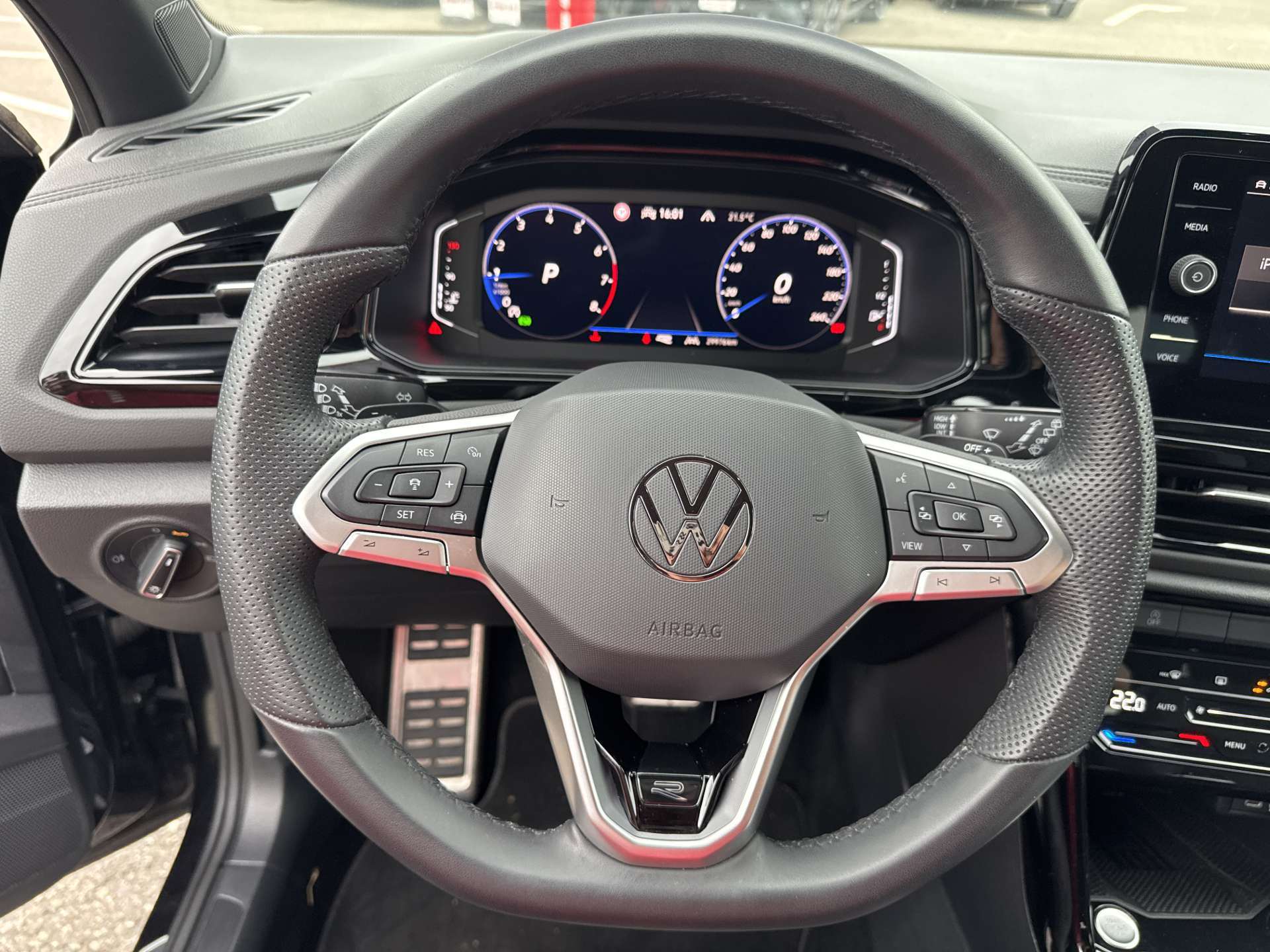 VW T-Roc 1.5 TSi EVO R-Line DSG-Automat-image-15