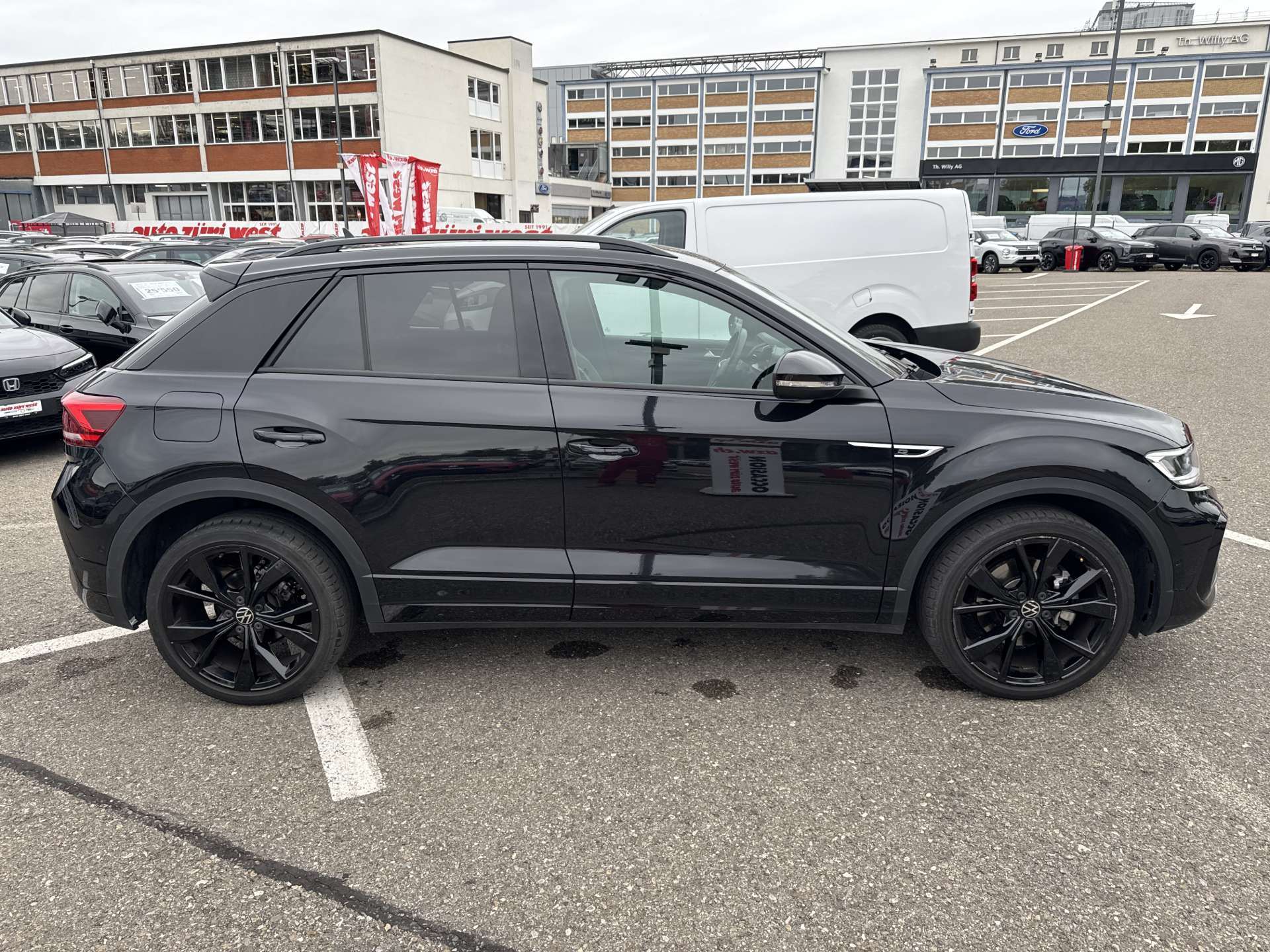 VW T-Roc 1.5 TSi EVO R-Line DSG-Automat-image-10