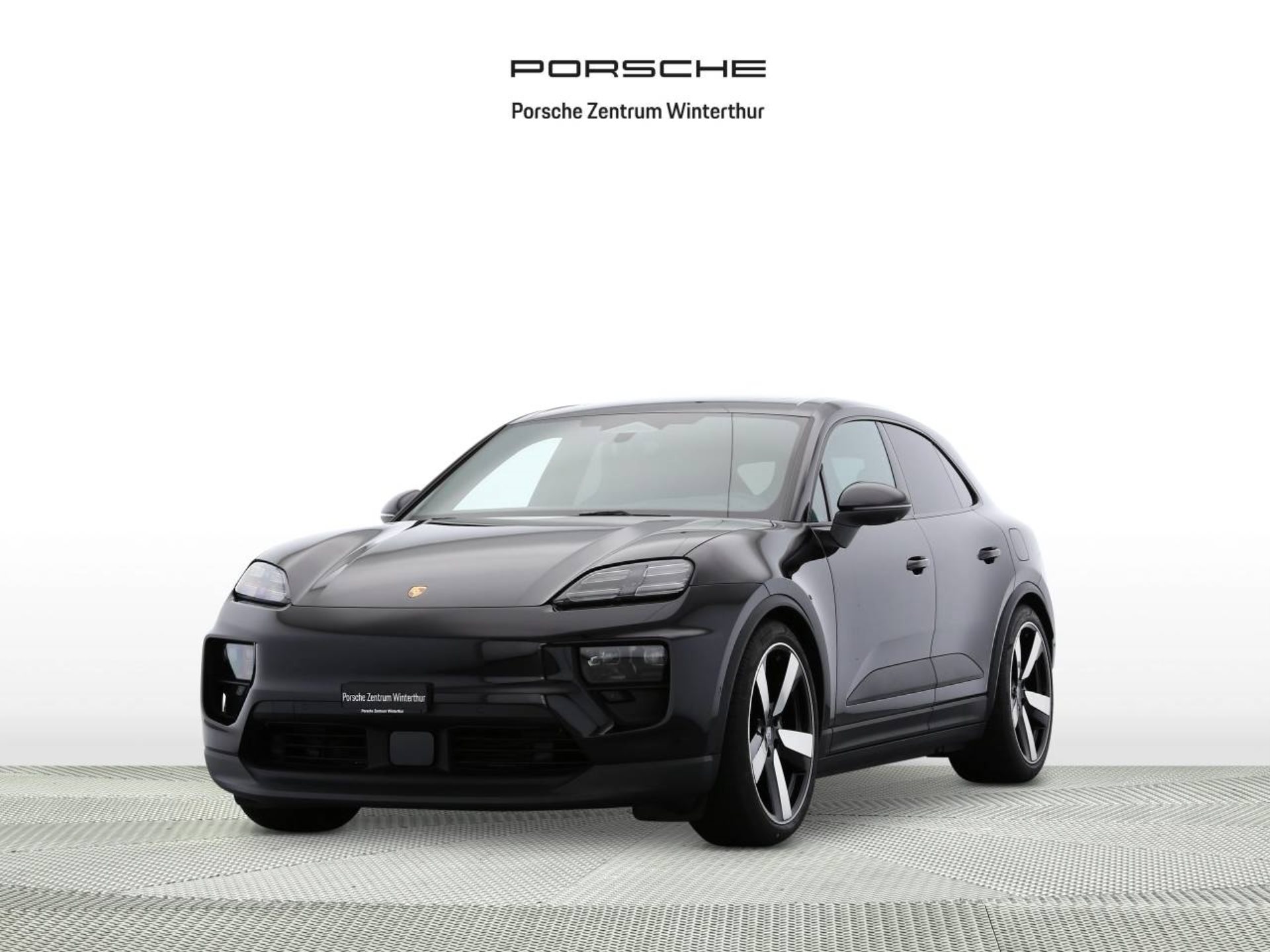 PORSCHE Macan 4-image-0