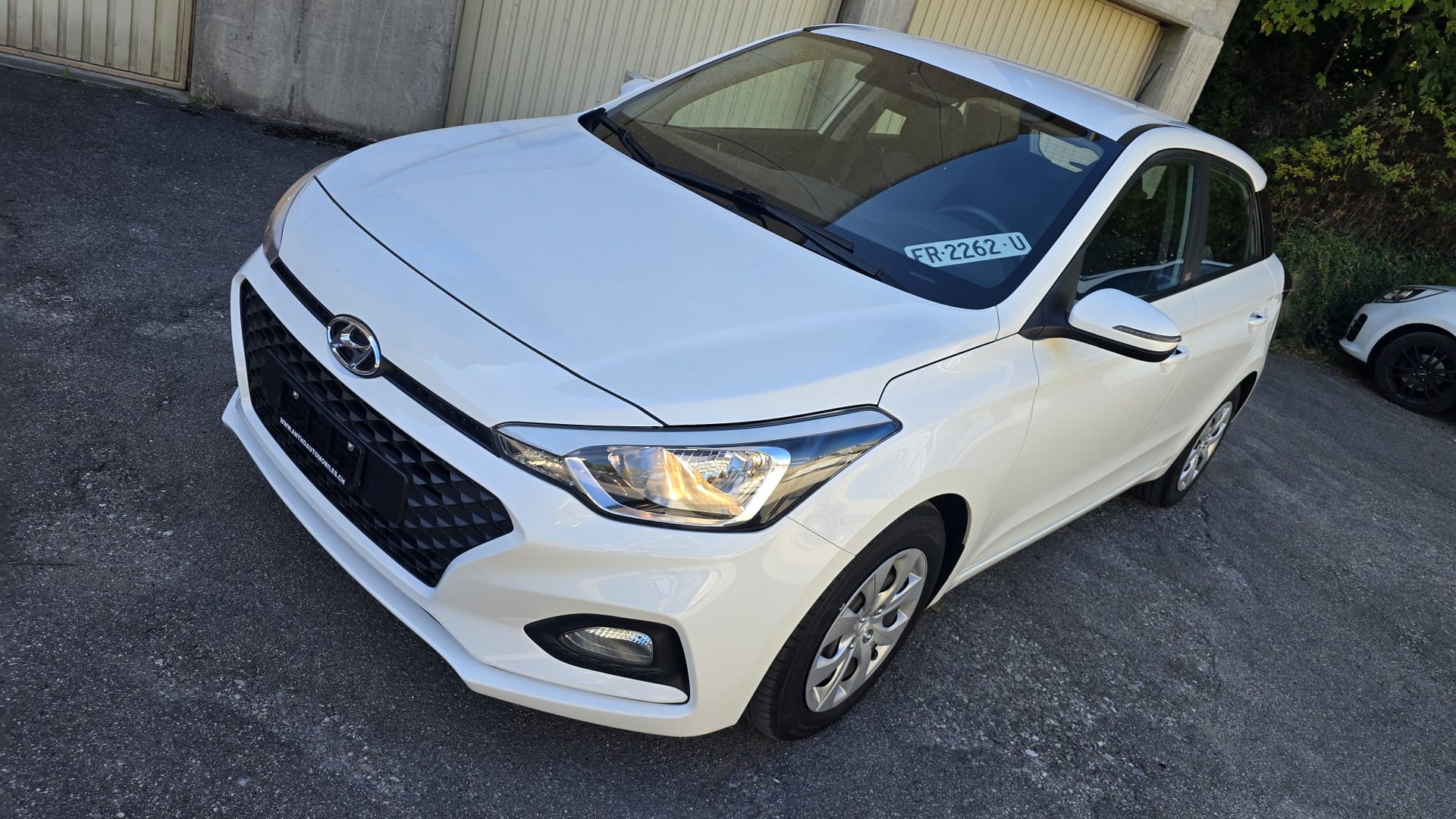 HYUNDAI i20 Active 1.0 T-GDi Amplia DCT DAB / PDC-image-4