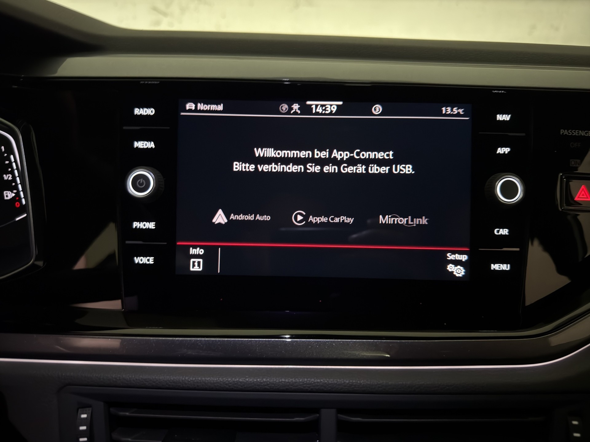 VW Polo 2.0 TSI GTI DSG-image-21