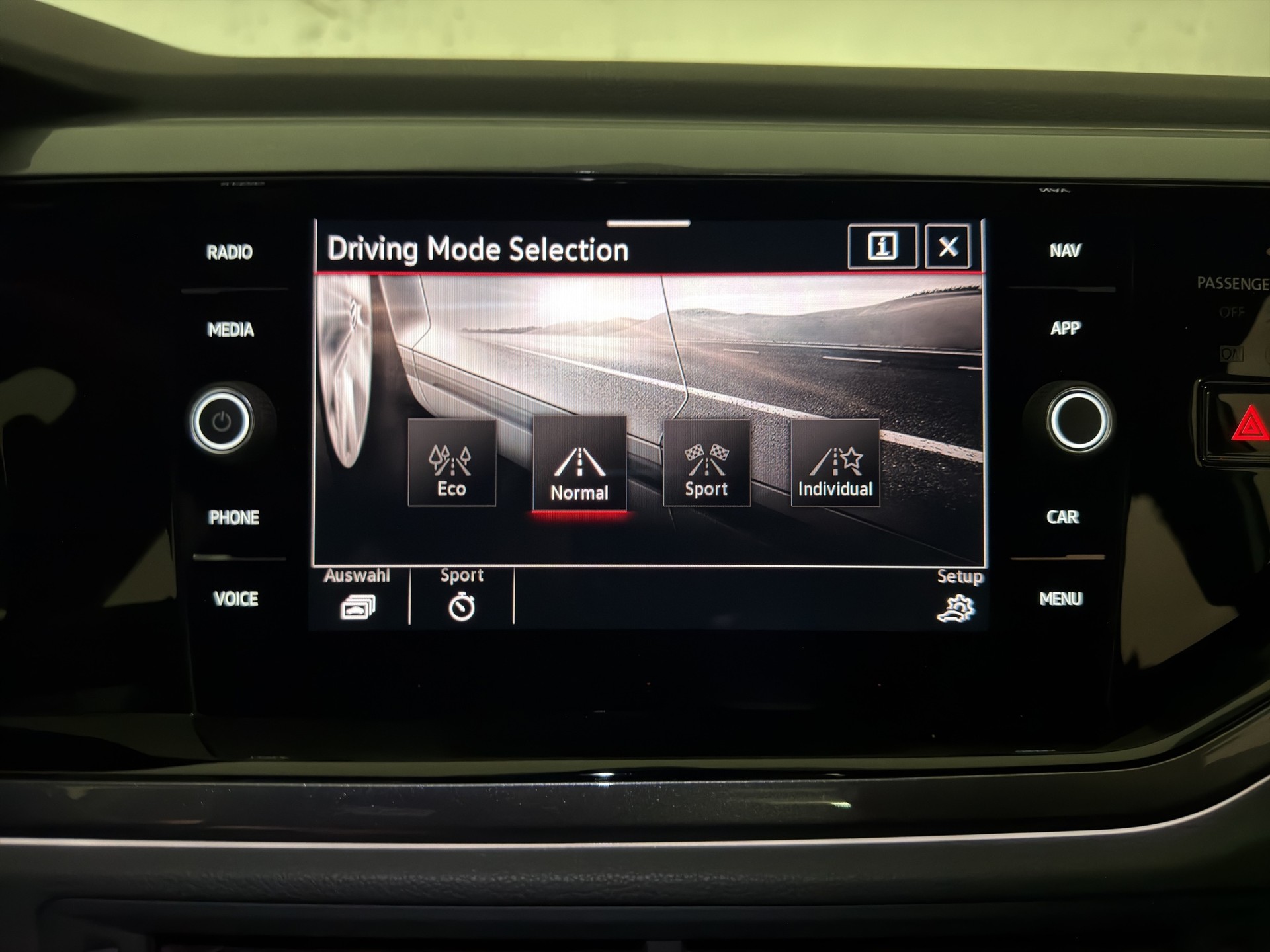 VW Polo 2.0 TSI GTI DSG-image-23