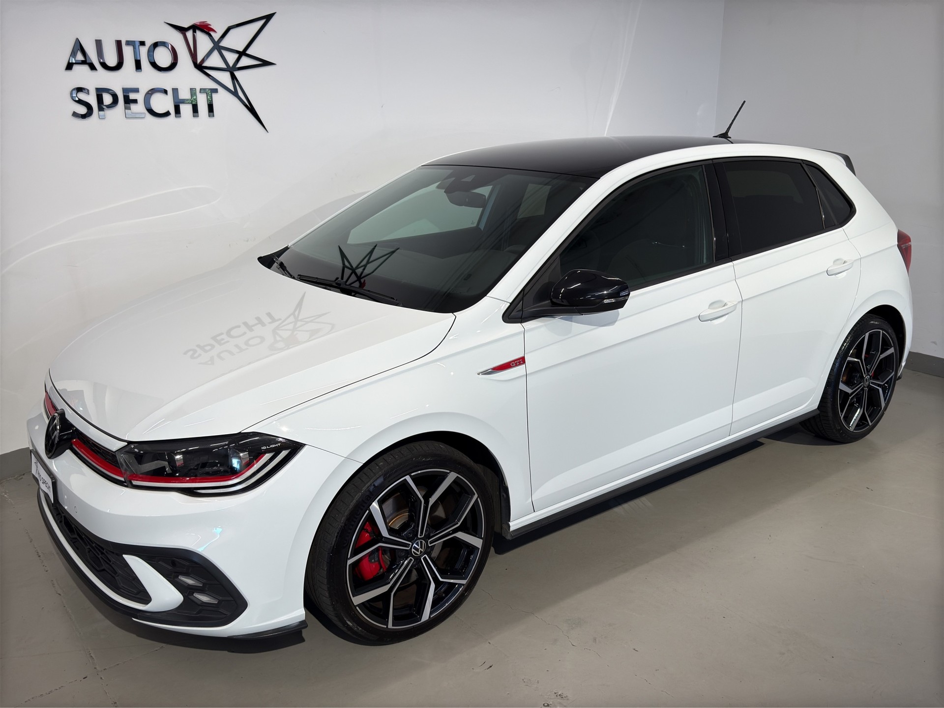 VW Polo 2.0 TSI GTI DSG-showroom-element-1