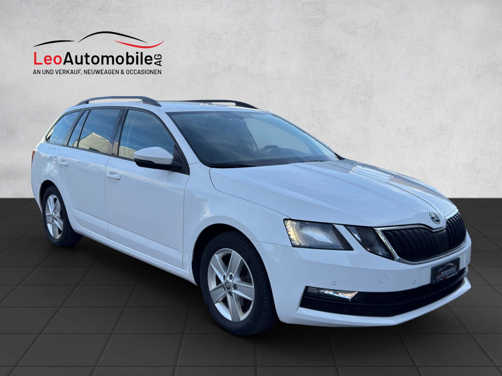 SKODA Octavia Combi 1.6 TDI Ambition DSG-image-6