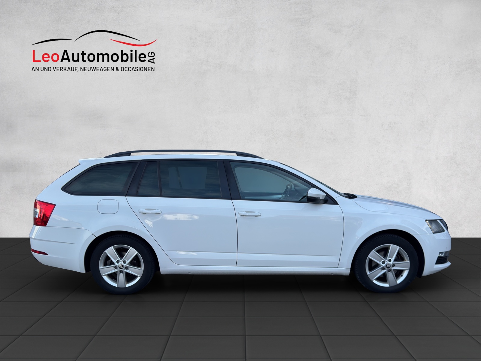 SKODA Octavia Combi 1.6 TDI Ambition DSG-image-5