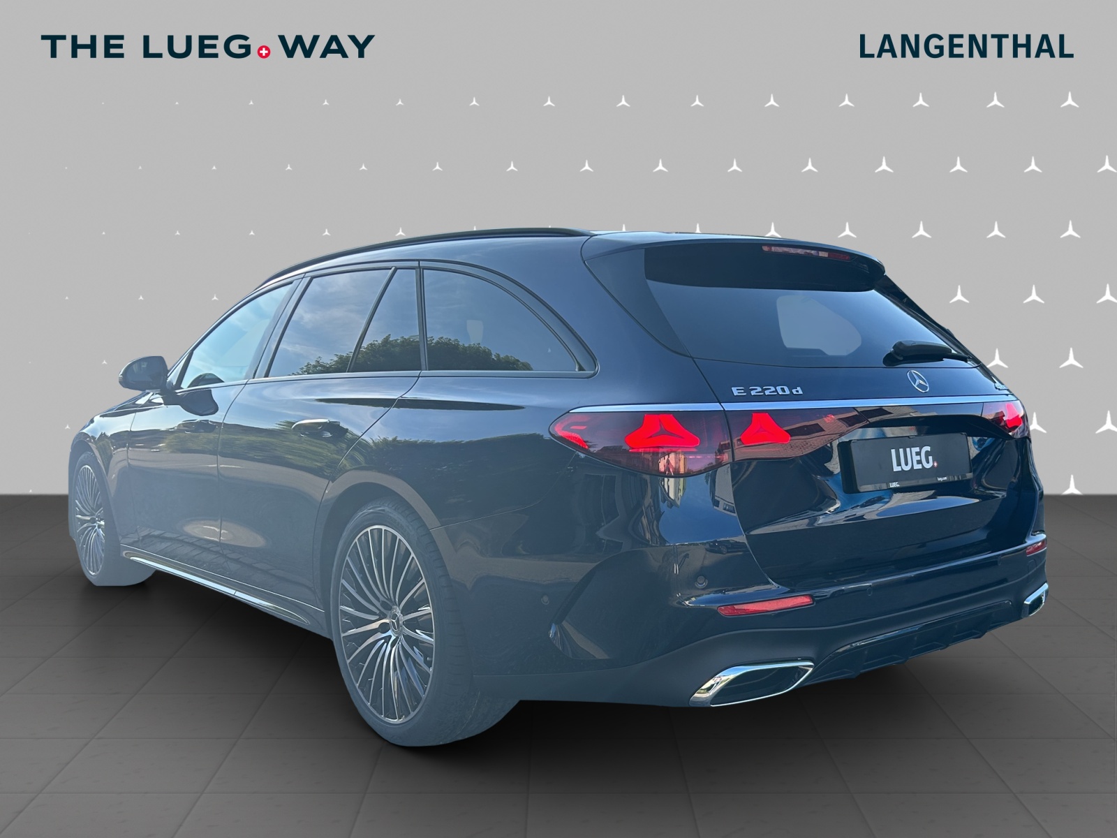 MERCEDES-BENZ E 220 d T 4Matic 9G-Tronic-image-2