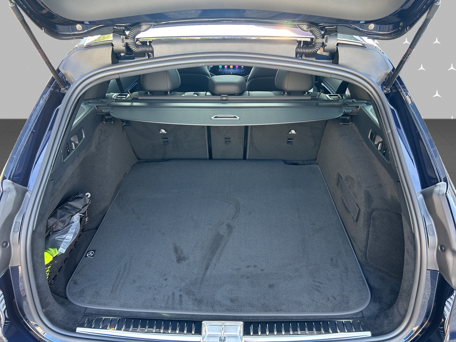 MERCEDES-BENZ E 220 d T 4Matic 9G-Tronic-image-14
