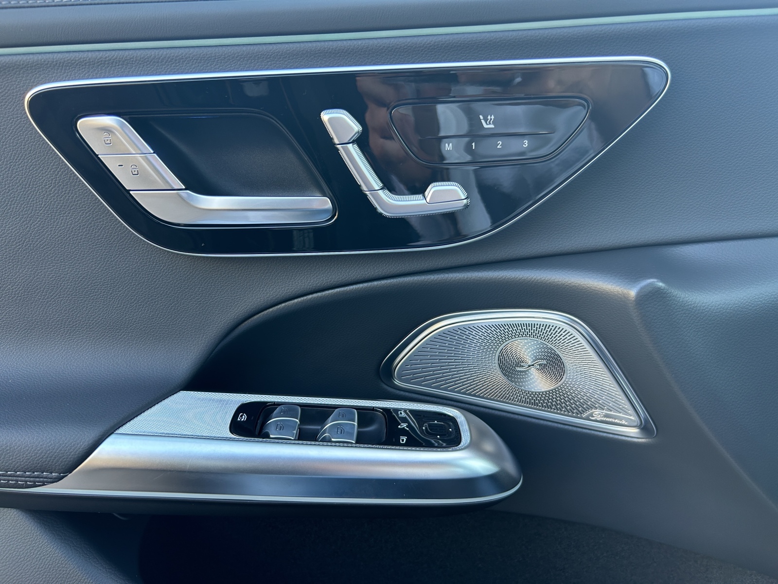 MERCEDES-BENZ E 220 d T 4Matic 9G-Tronic-image-15