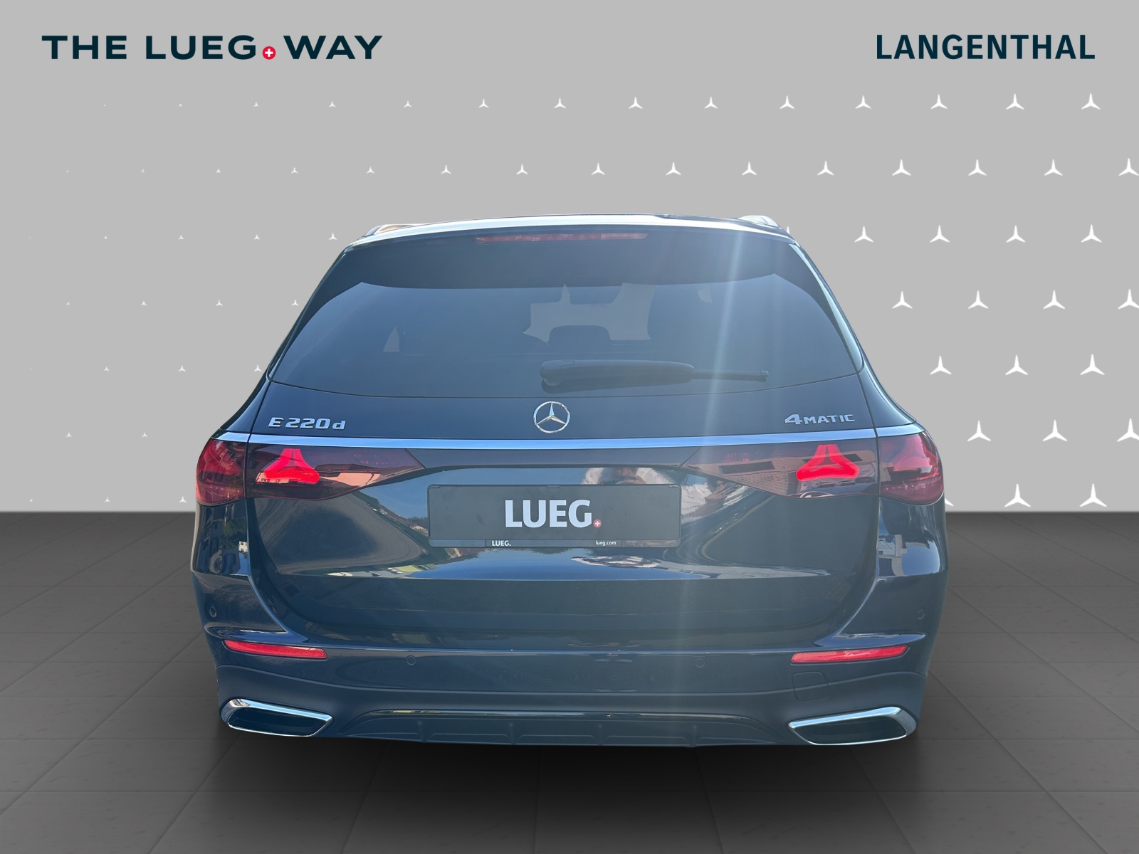 MERCEDES-BENZ E 220 d T 4Matic 9G-Tronic-image-3
