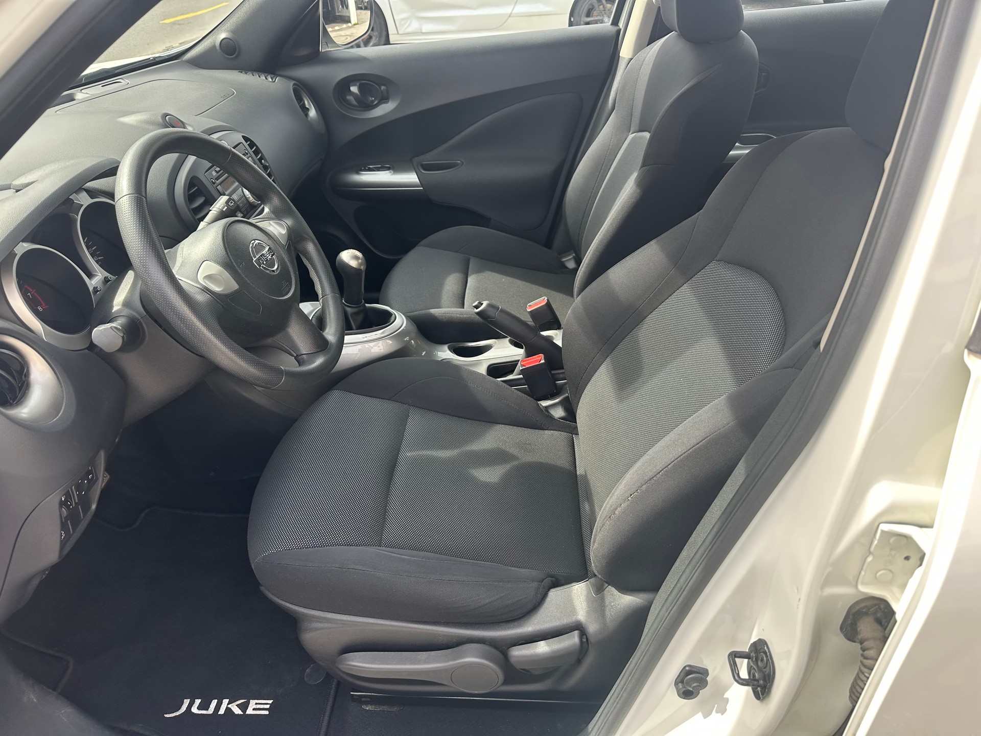 NISSAN Juke 1.6 visia-image-8