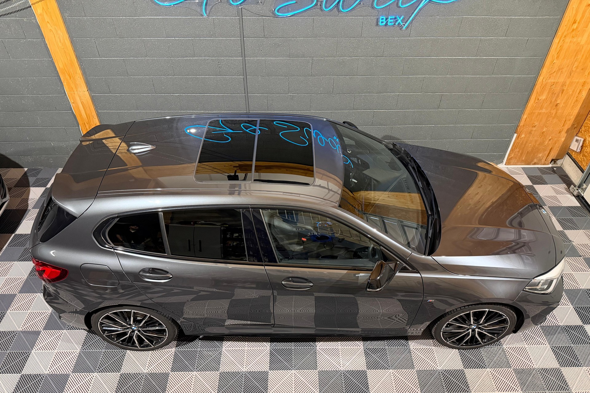 BMW M135i xDrive Steptronic-image-1