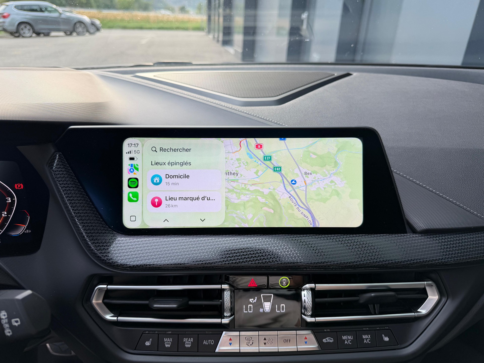 BMW M135i xDrive Steptronic-image-17