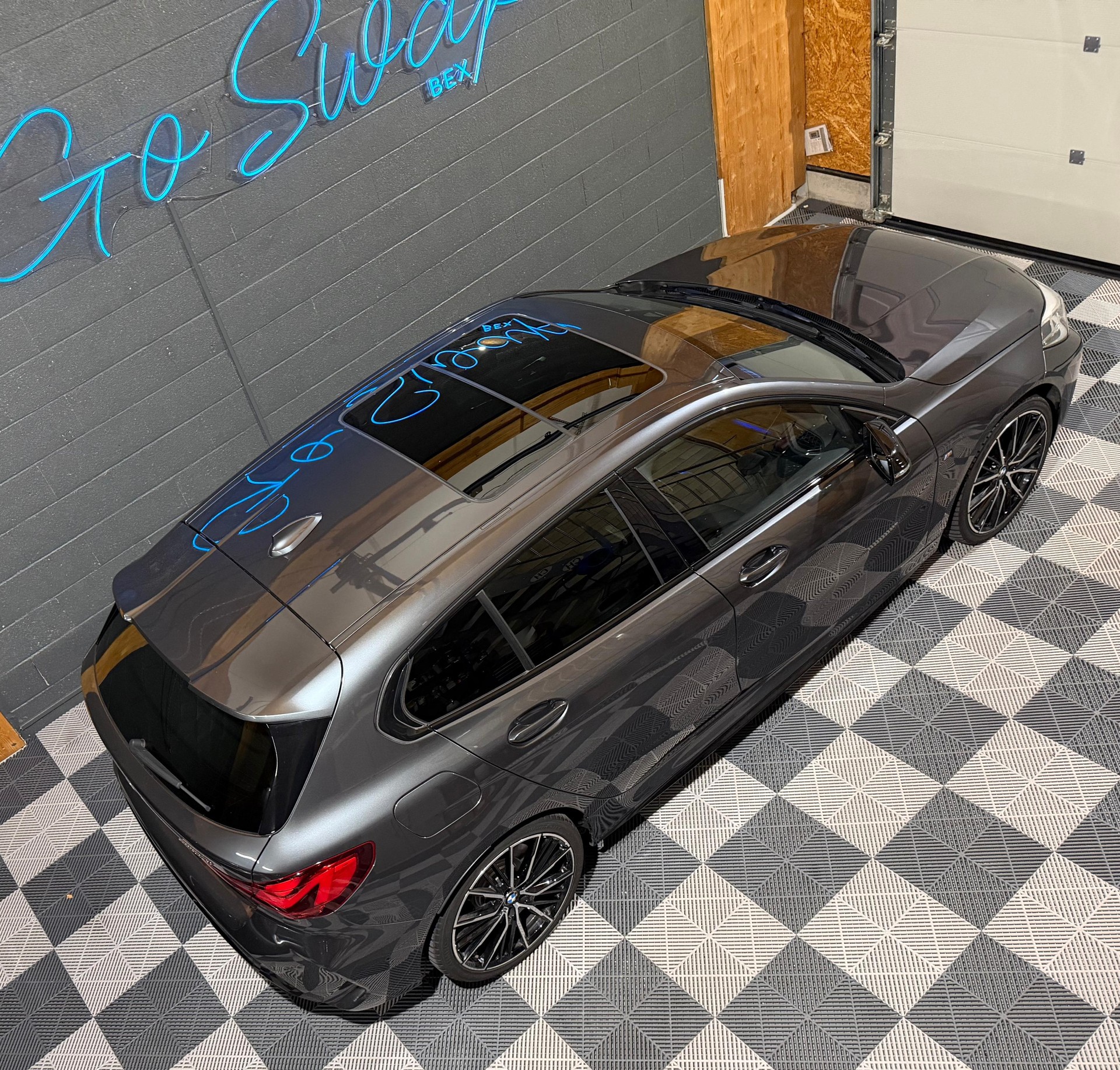 BMW M135i xDrive Steptronic-image-2