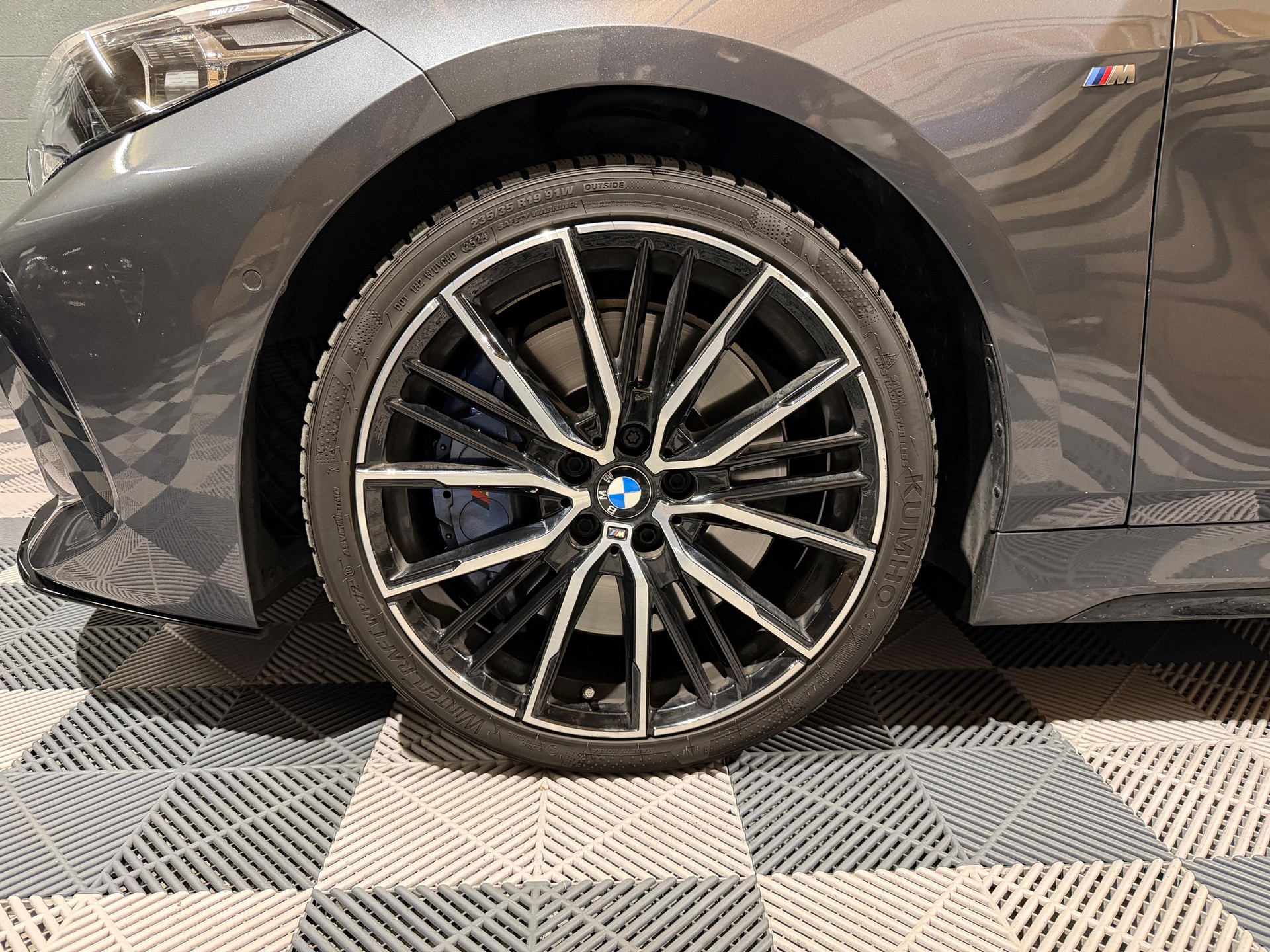 BMW M135i xDrive Steptronic-image-23