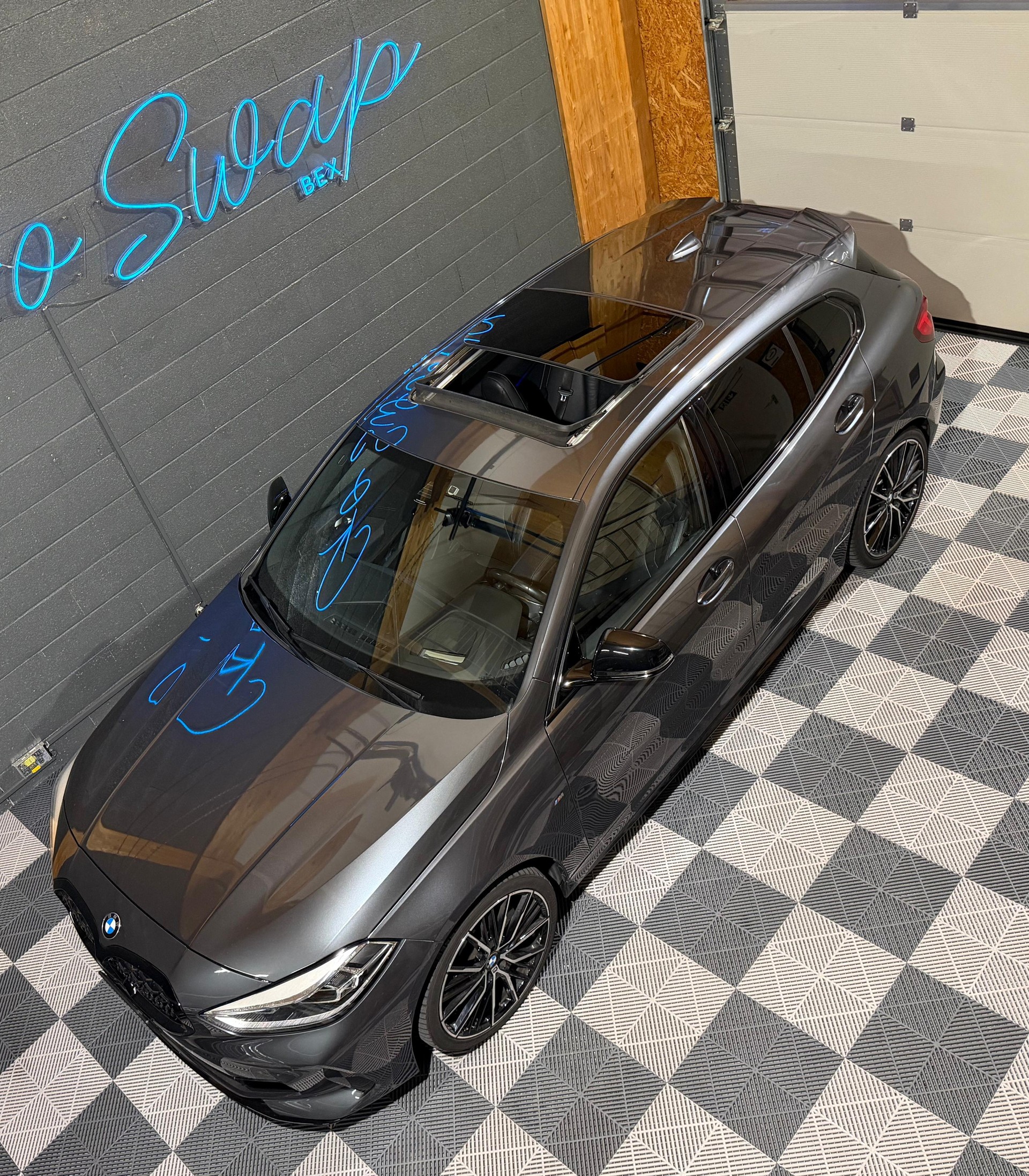 BMW M135i xDrive Steptronic-image-5