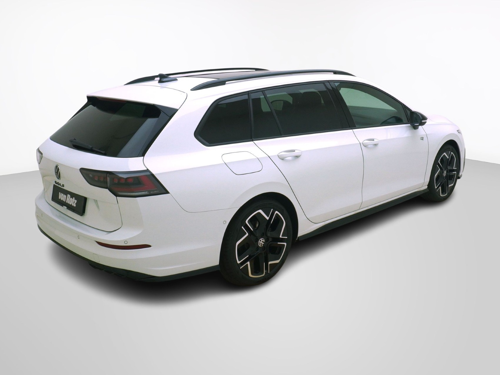 VW Golf VIII Variant 1.5 eTSI R-Line DSG-image-4