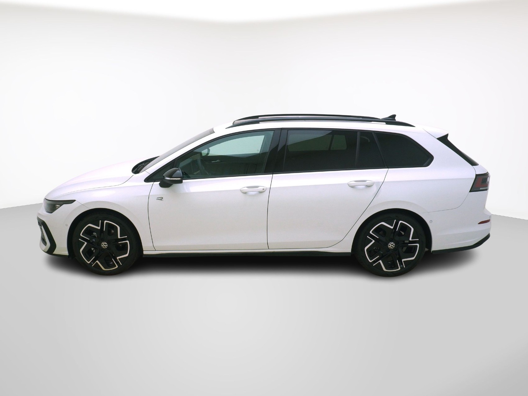VW Golf VIII Variant 1.5 eTSI R-Line DSG-image-1