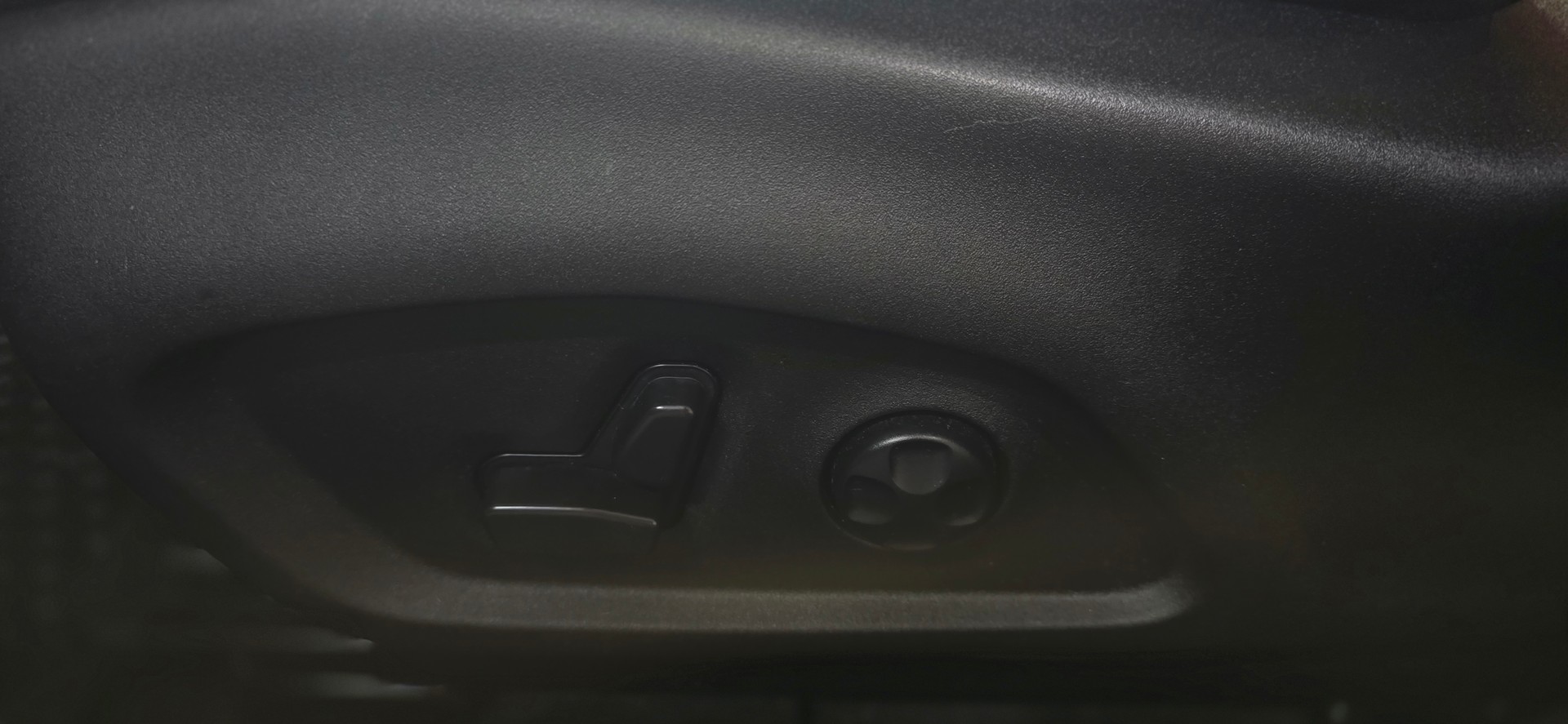 JEEP Compass 1.3 T PHEV Limited AWD *360°Kamera*CarPlay/AndroidAuto*Sitzkühlung&Heizung*Lenkradheizung*-image-17