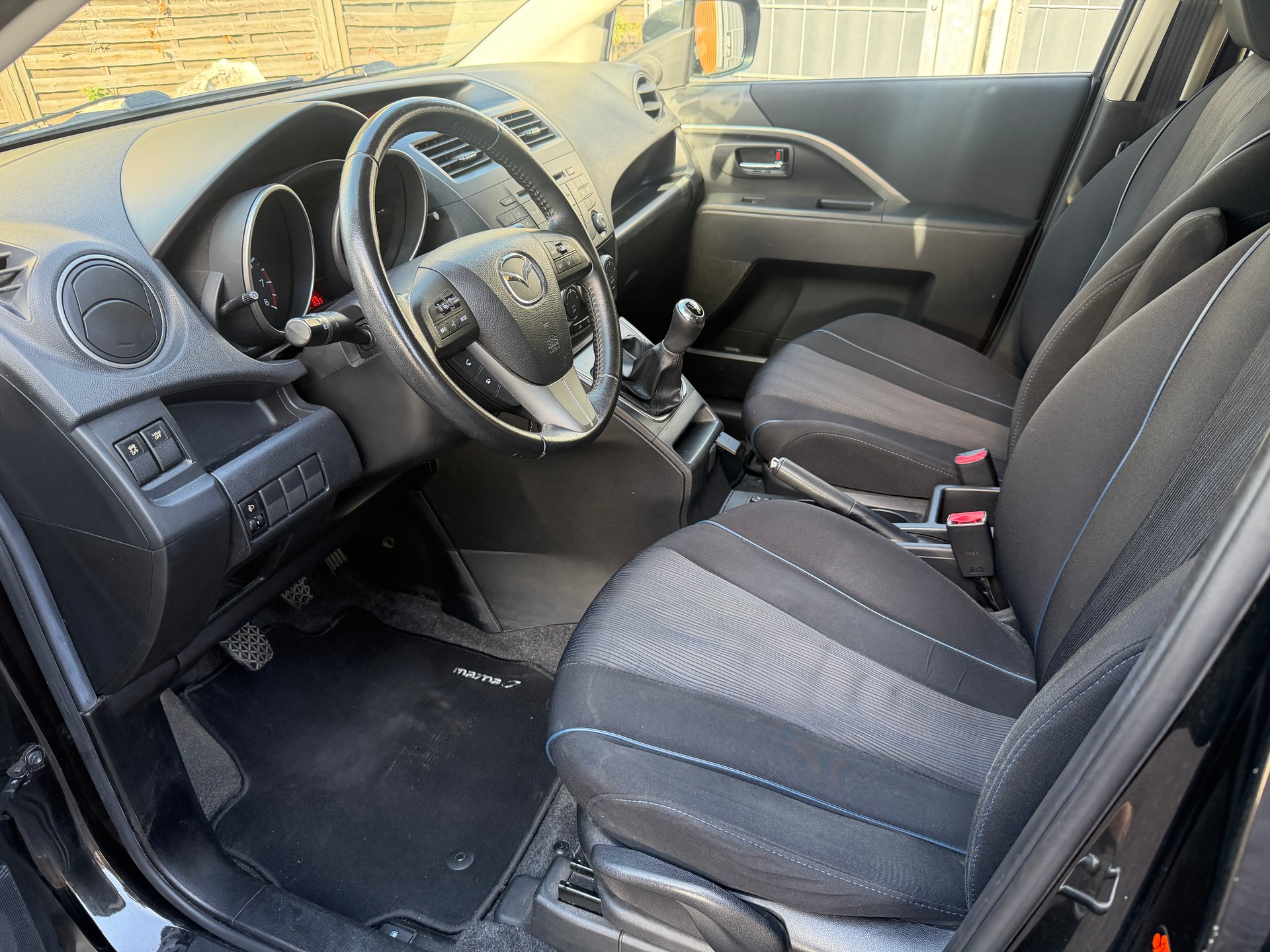 MAZDA 5 2.0 16V Exclusive-image-8