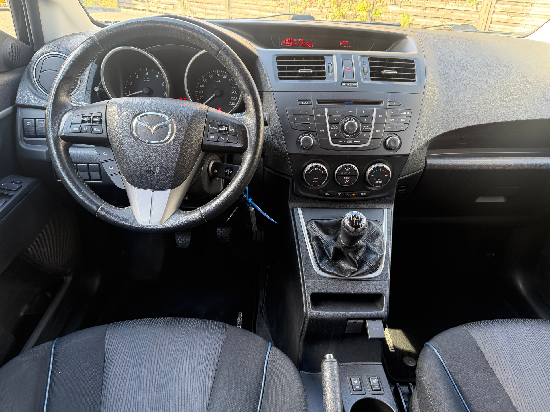 MAZDA 5 2.0 16V Exclusive-image-1