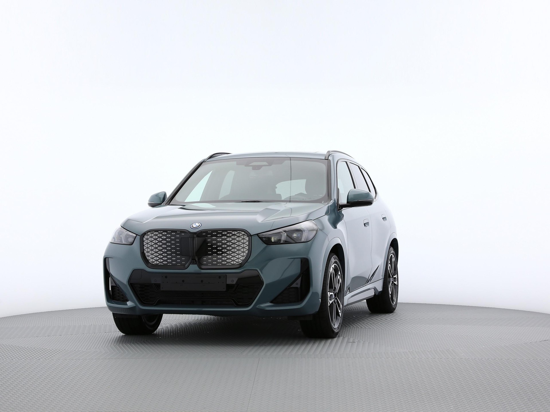 BMW iX1 U11 30 xDrive-image-6