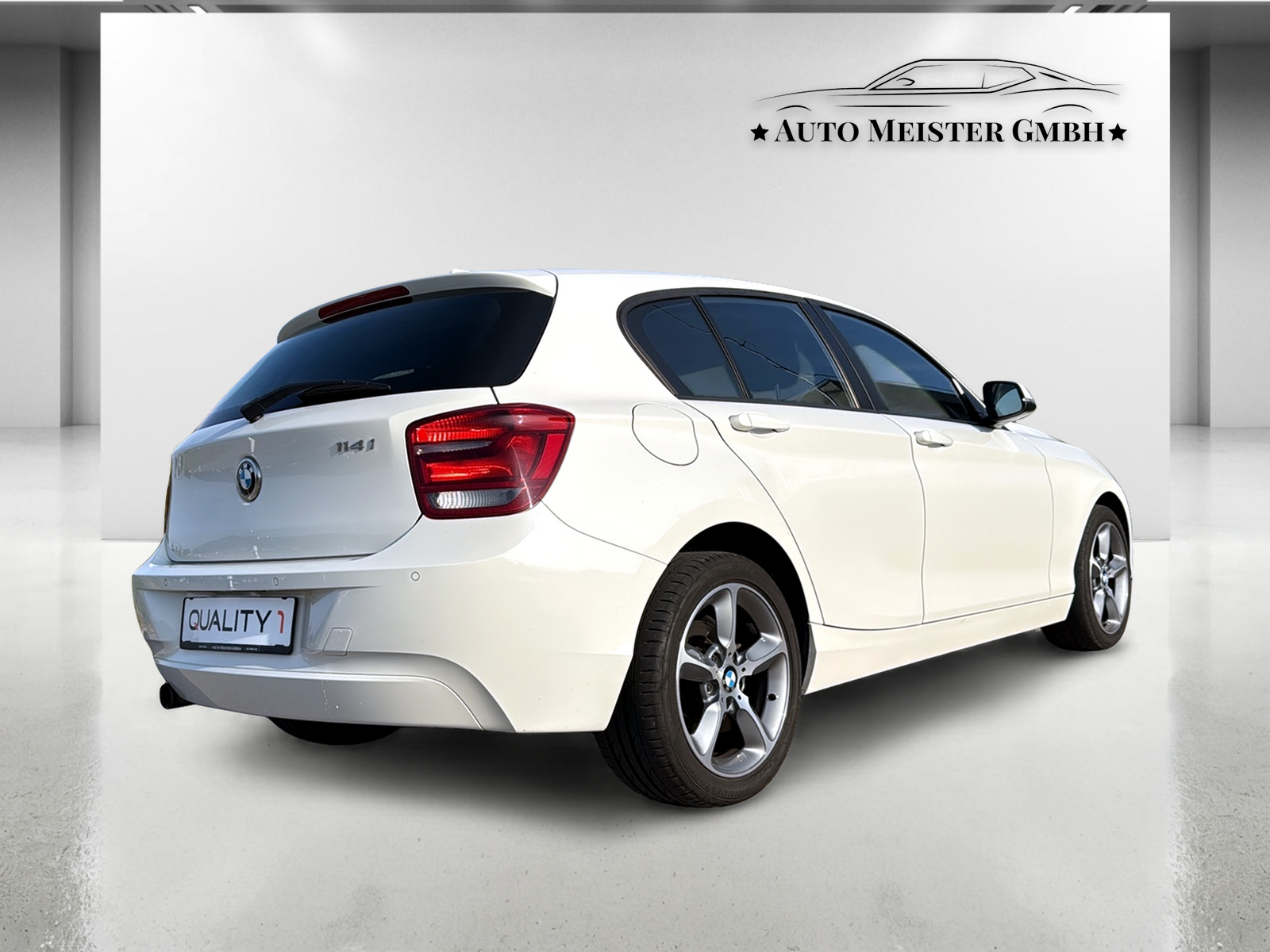 BMW 114i Business-image-3