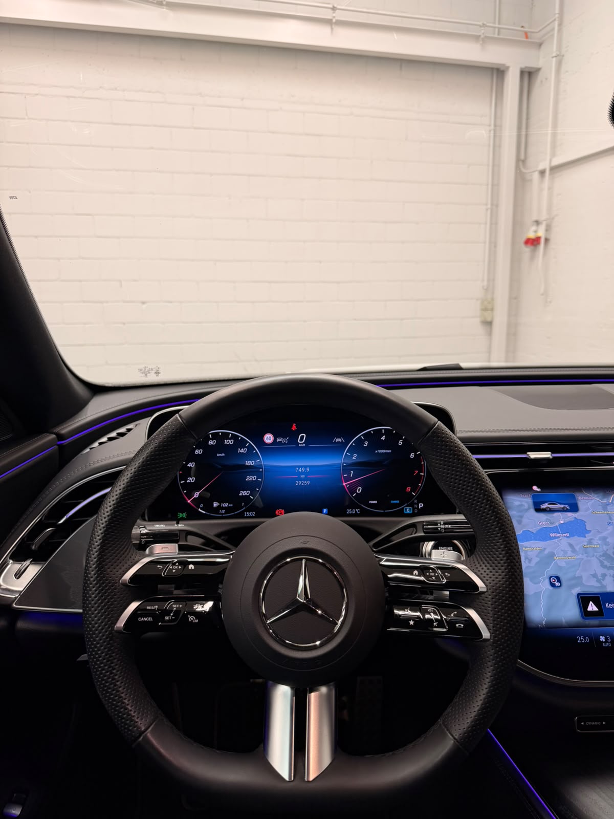 MERCEDES-BENZ E 200 AMG Bodykit 9G-Tronic Limited White&Black Performance 5Jahre Werksgarantie& Gratisservice-image-12