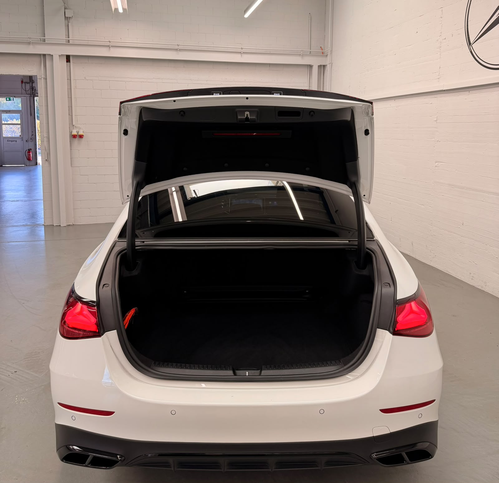 MERCEDES-BENZ E 200 AMG Bodykit 9G-Tronic Limited White&Black Performance 5Jahre Werksgarantie& Gratisservice-image-9