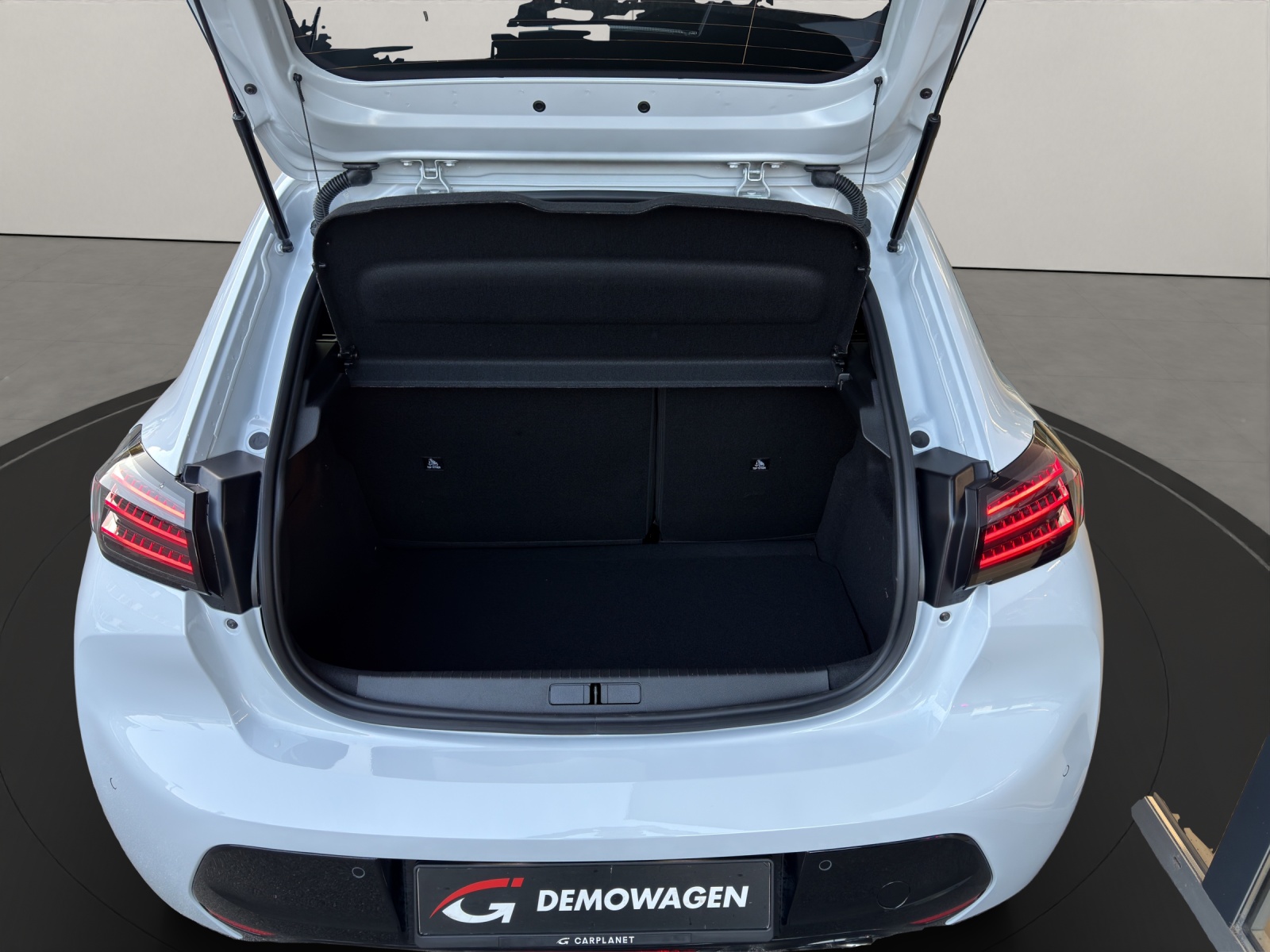 PEUGEOT 208 1.2 Hybrid 145 GT Exclusive-image-16
