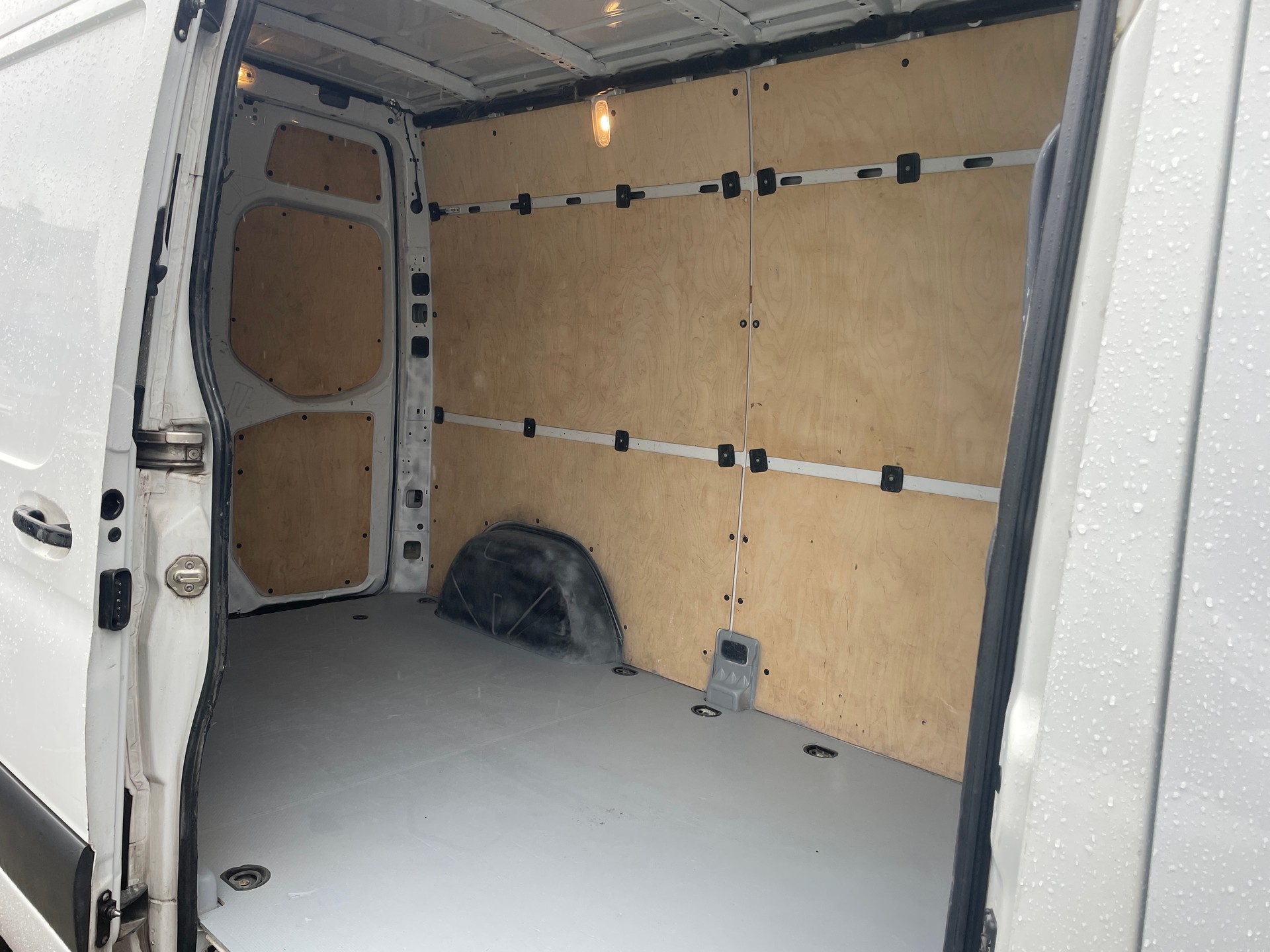 MERCEDES-BENZ Sprinter 314 CDI Standard 9G-TRONIC FWD-image-14
